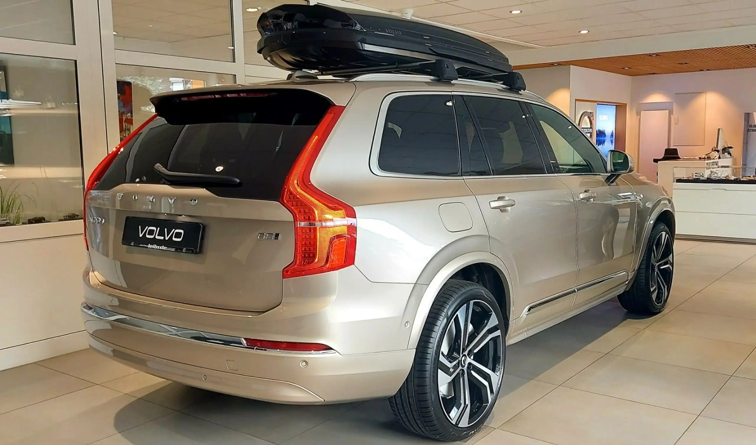 Volvo - XC90