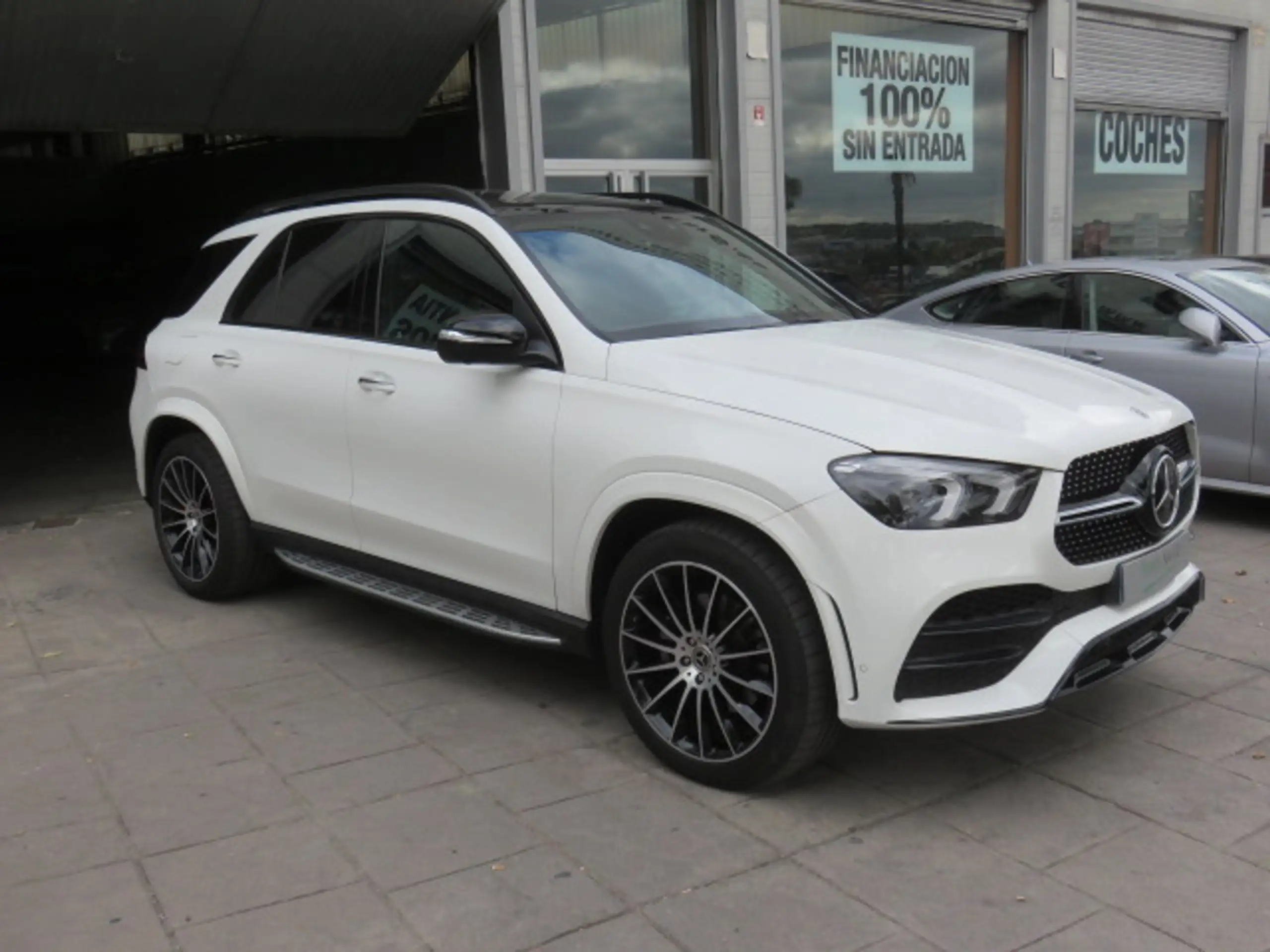 Mercedes-Benz - GLE 400