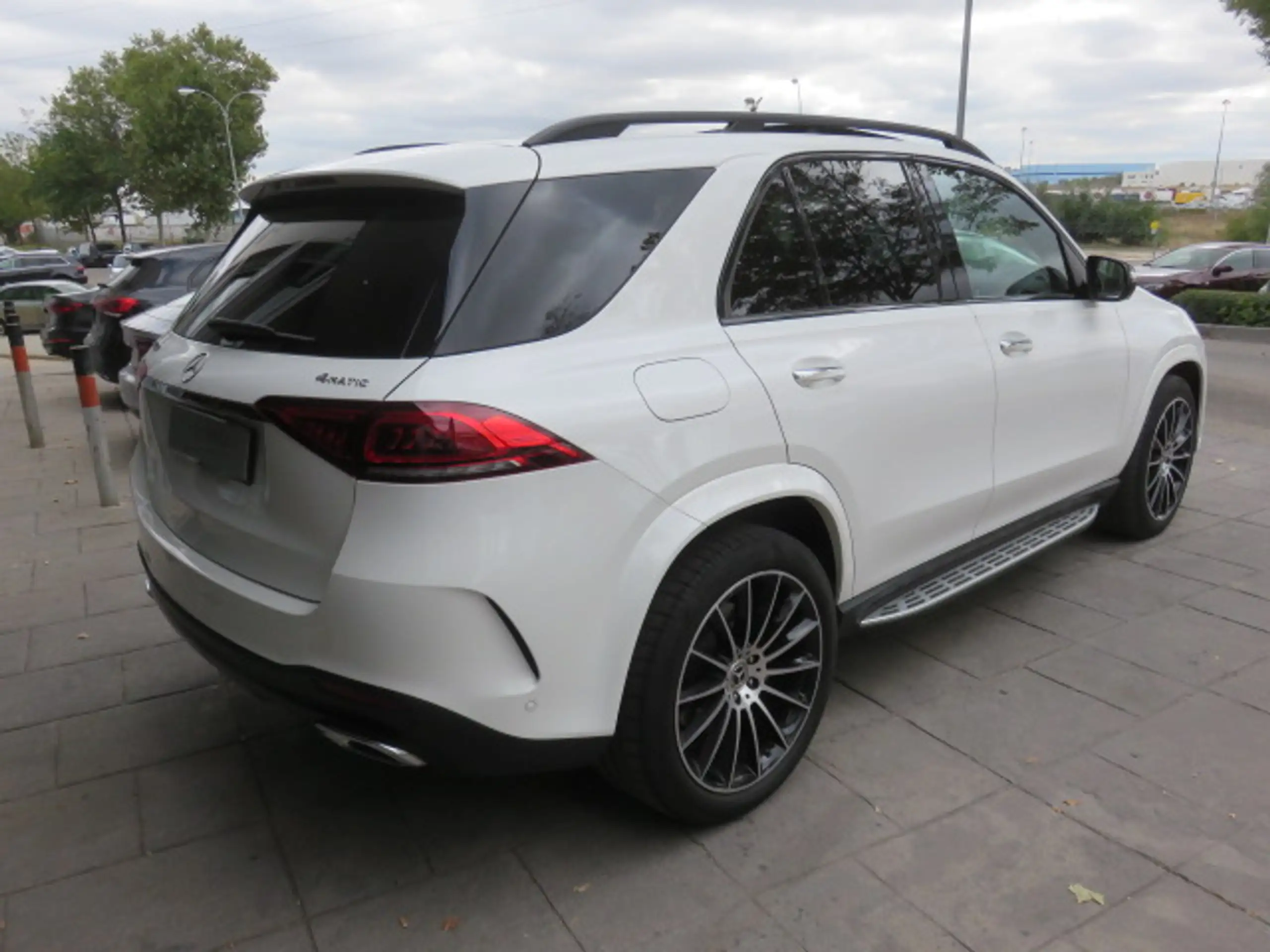 Mercedes-Benz - GLE 400