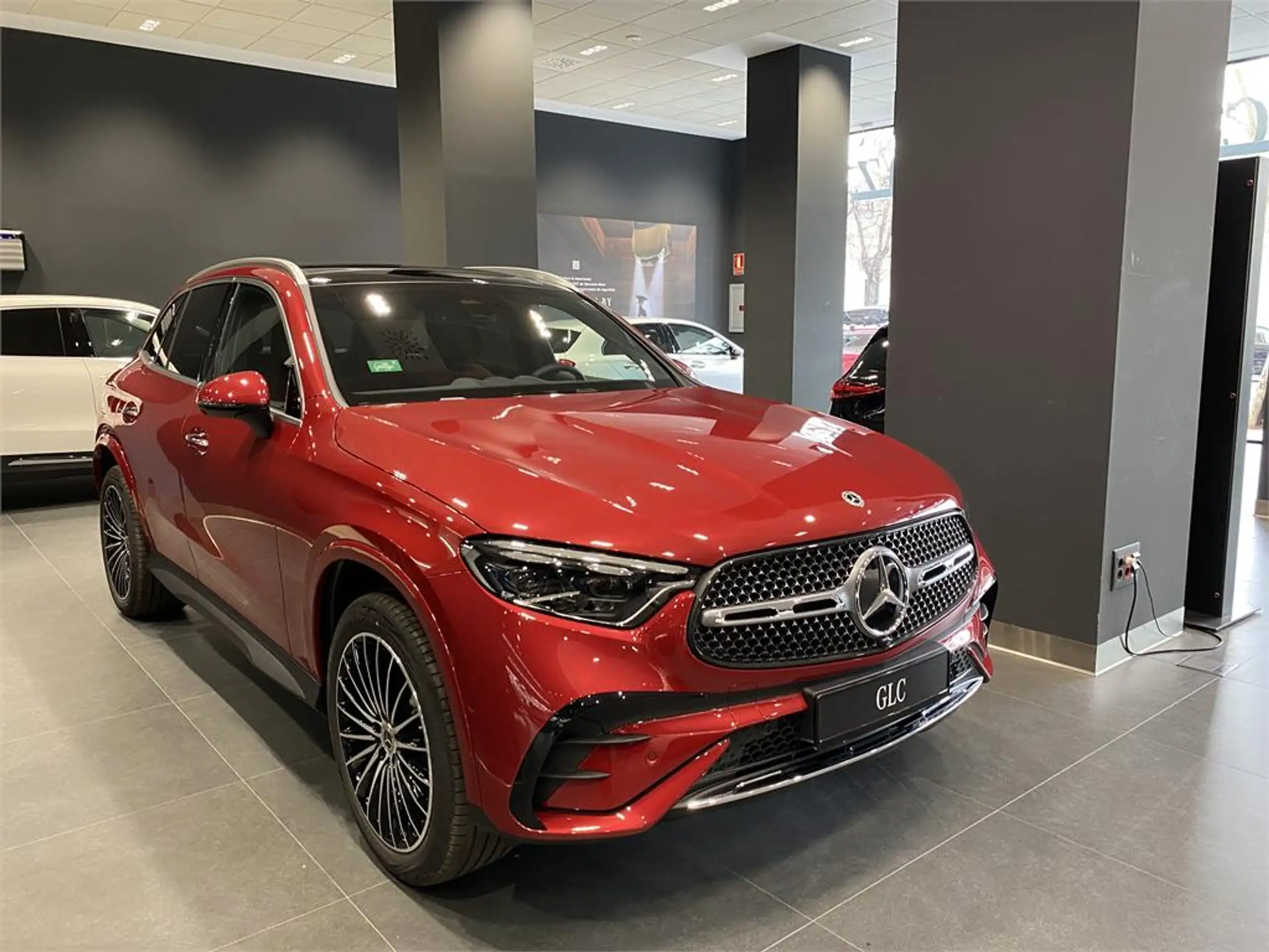 Mercedes-Benz - GLC 300