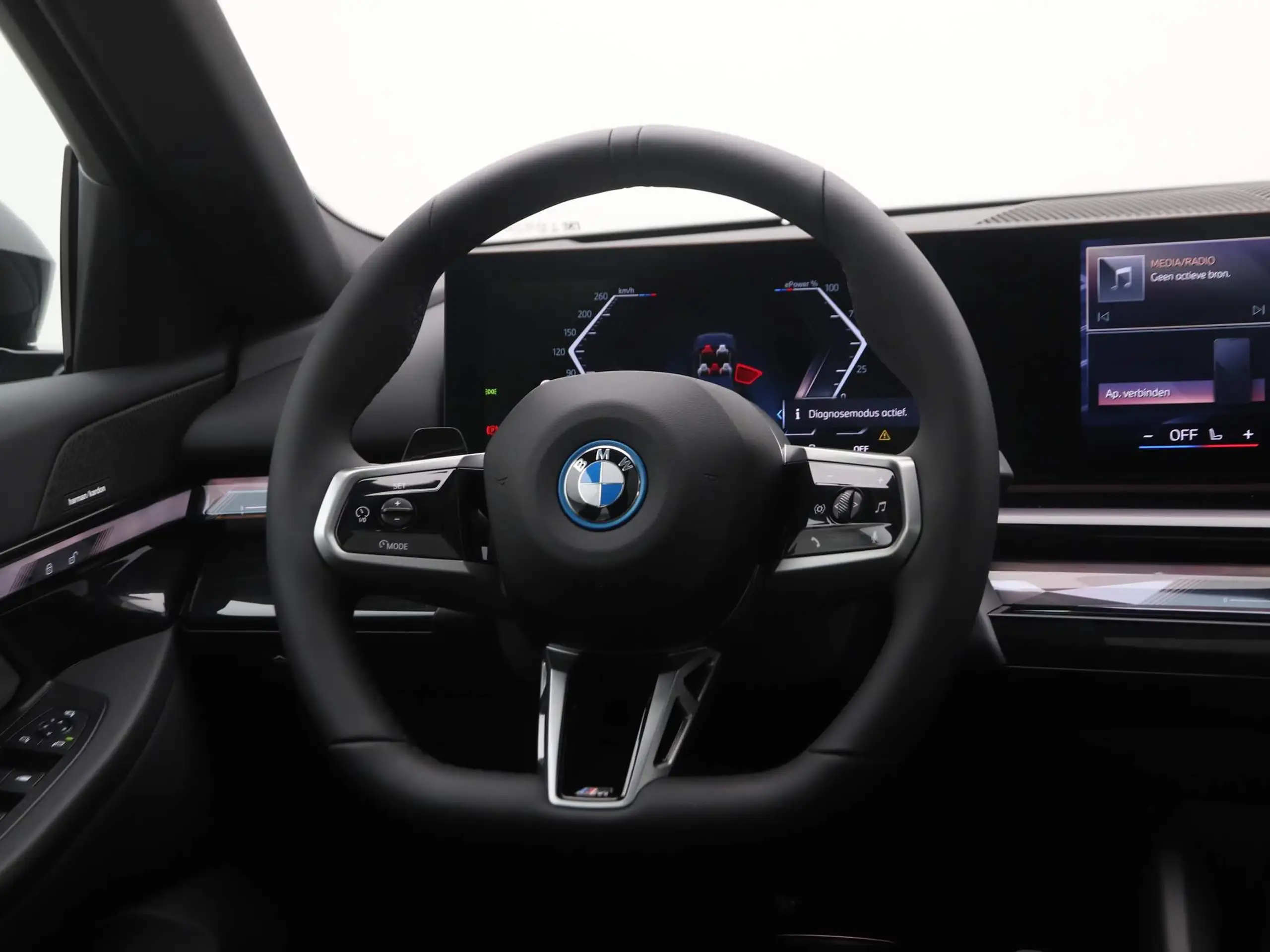 BMW - i5