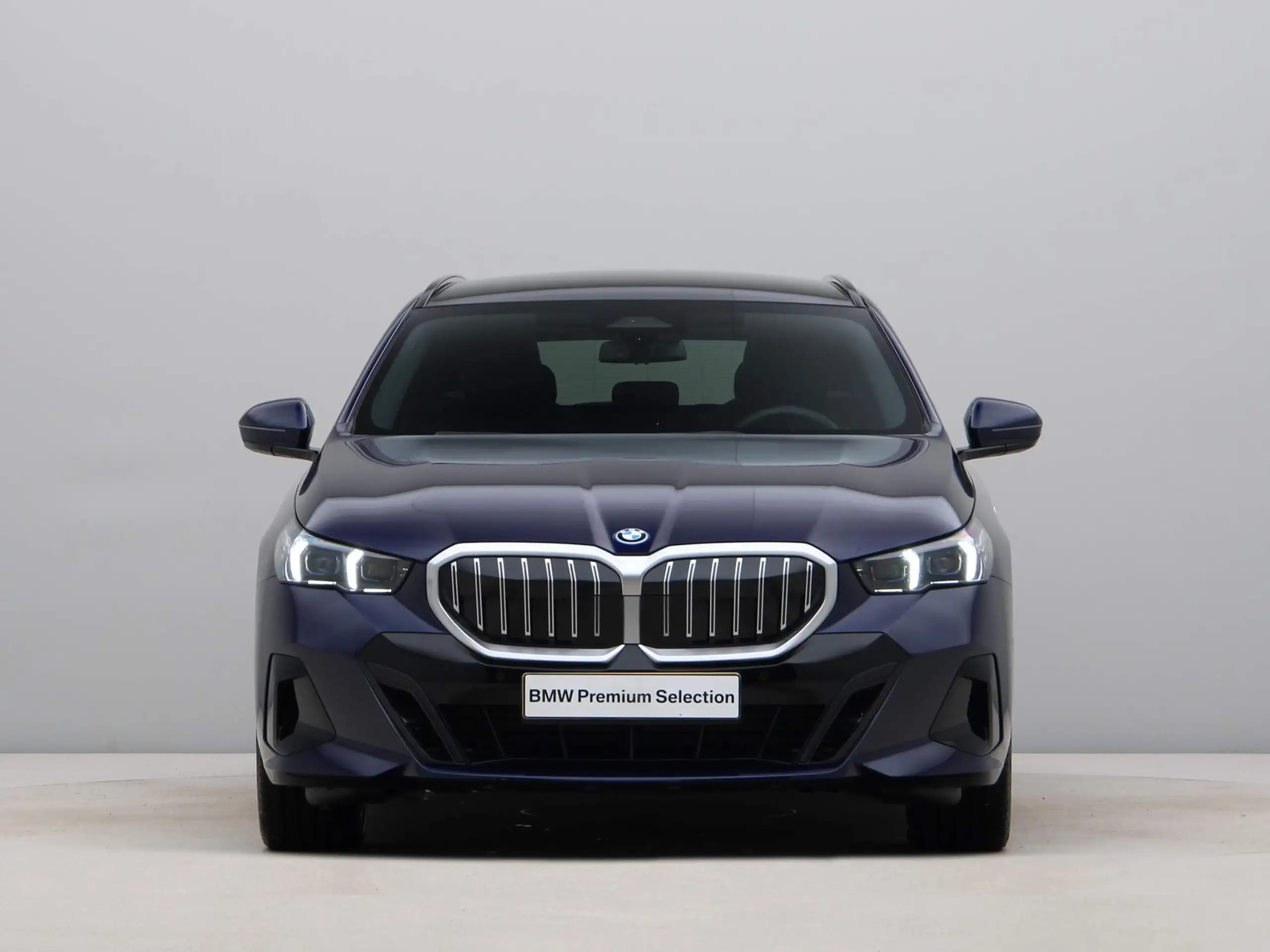 BMW - 530