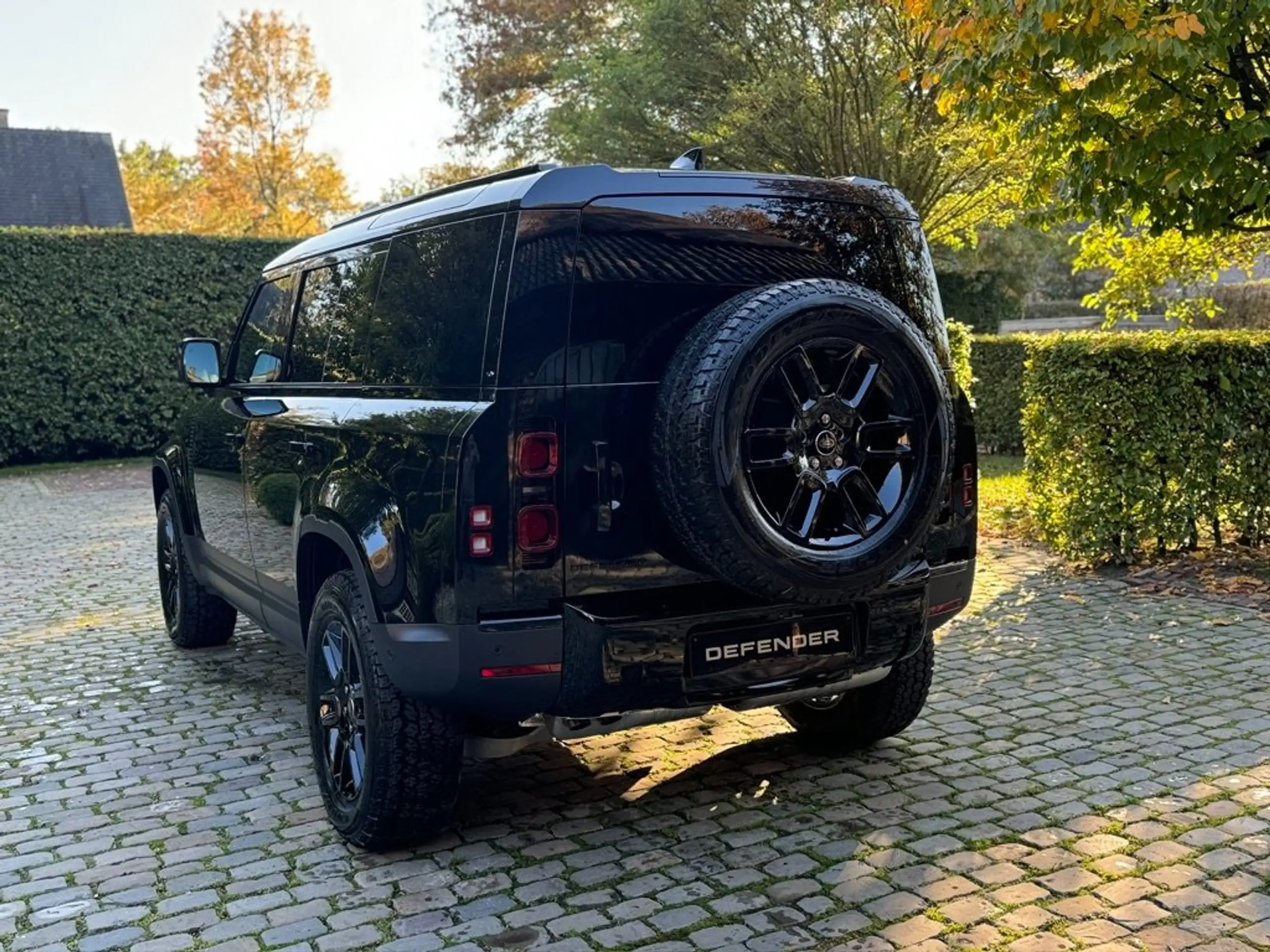 Land Rover - Defender