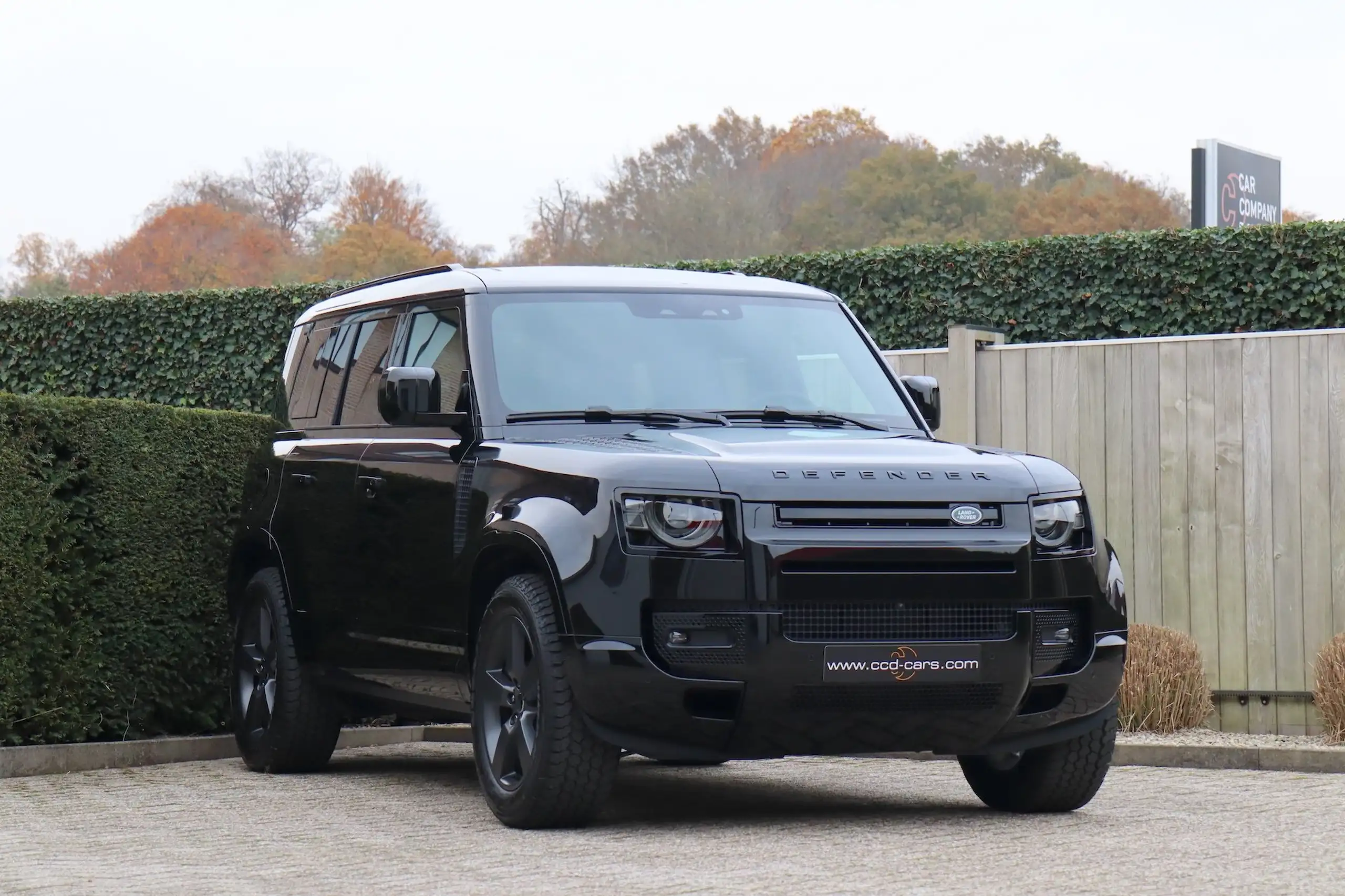 Land Rover - Defender