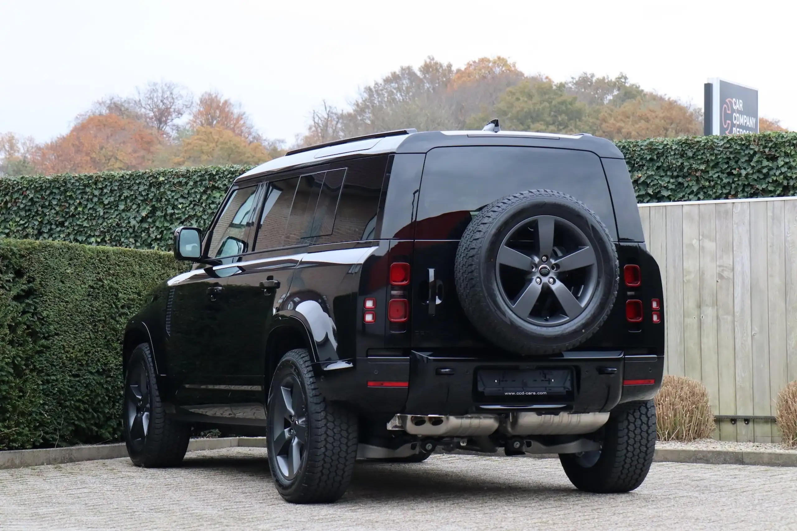 Land Rover - Defender