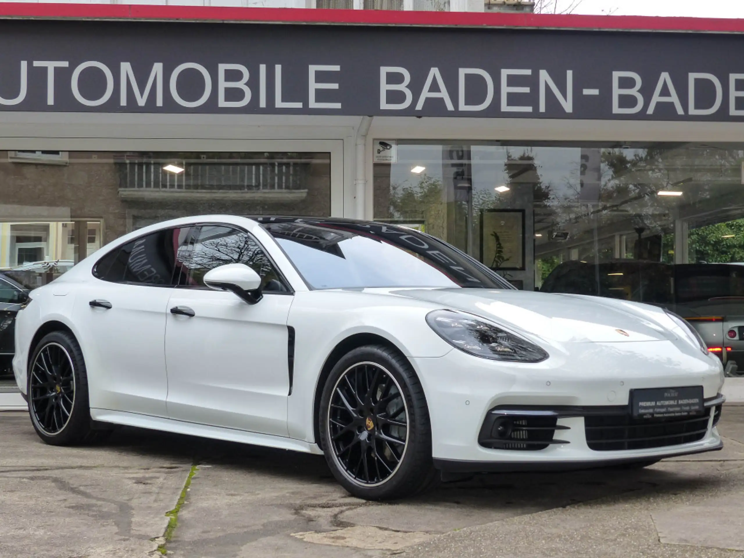 Porsche - Panamera