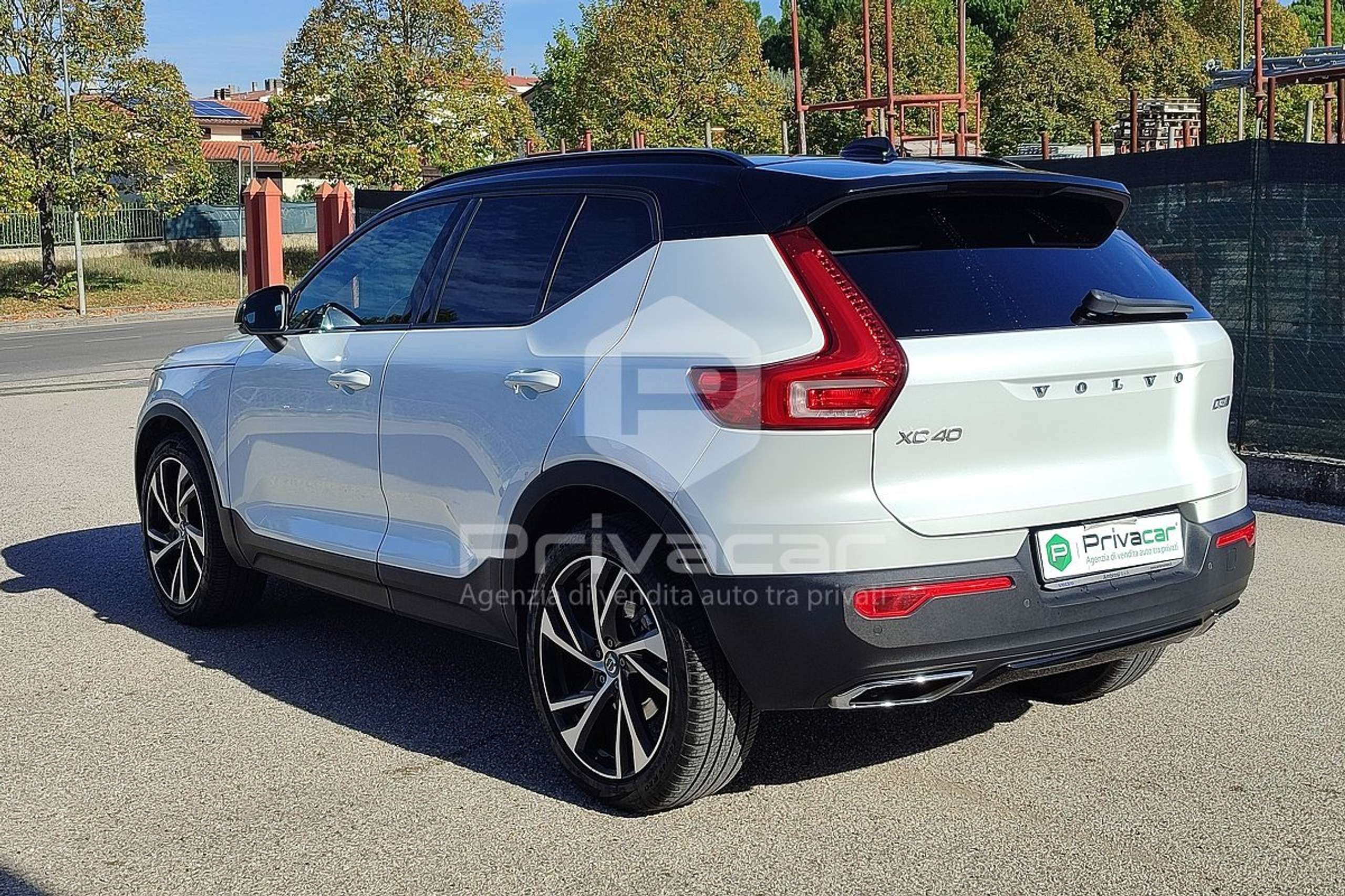 Volvo - XC40