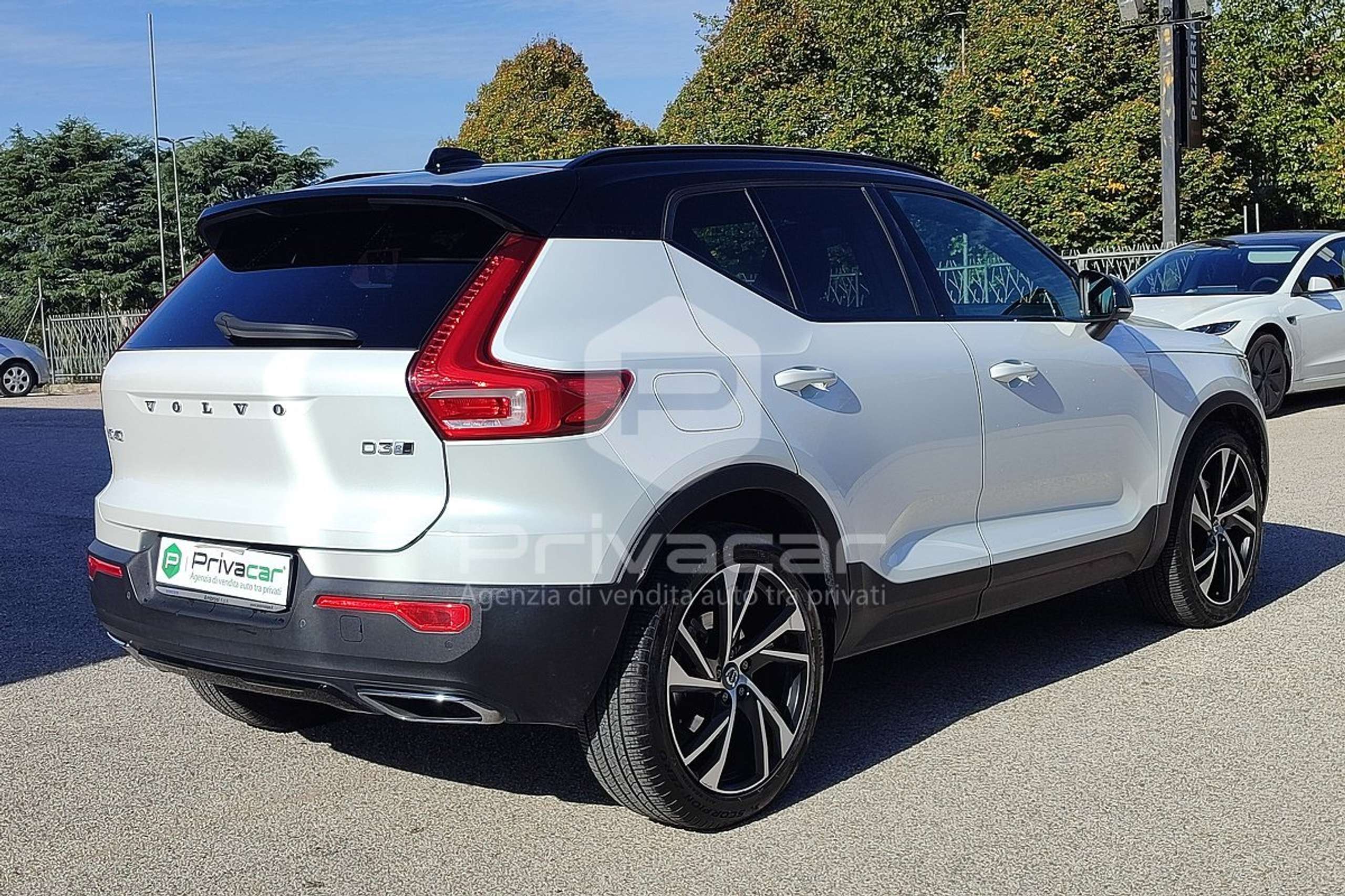 Volvo - XC40