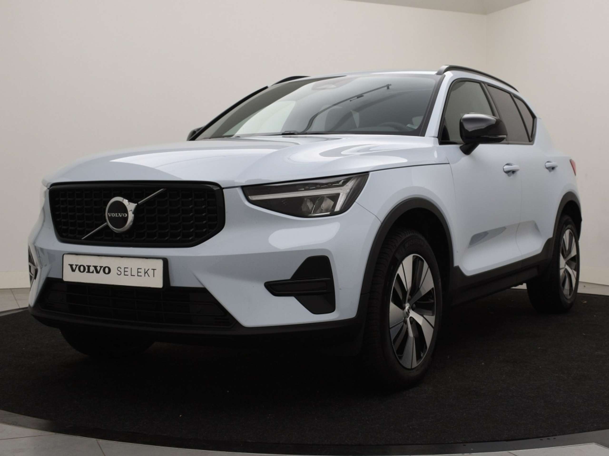 Volvo - XC40