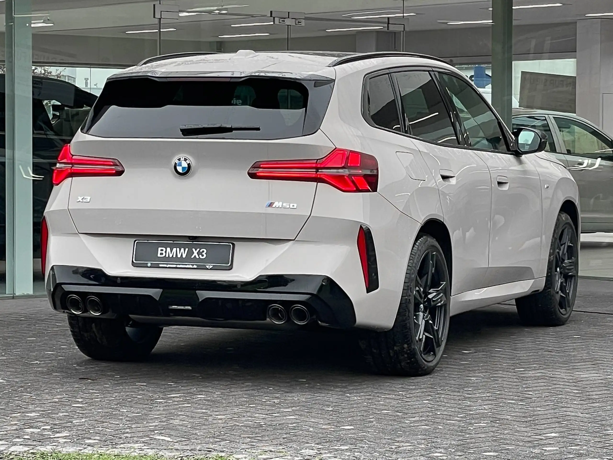 BMW - X3