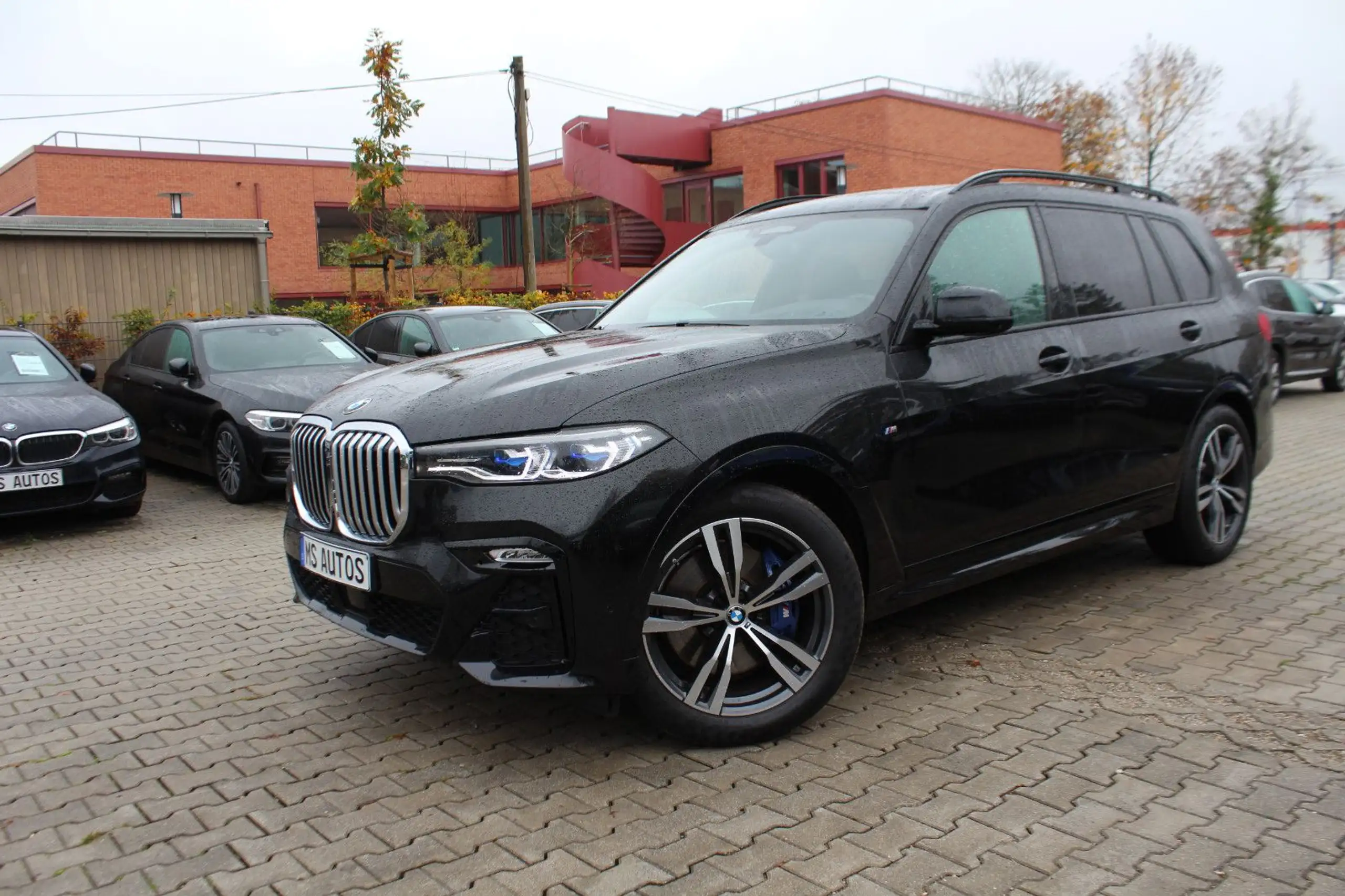 BMW - X7