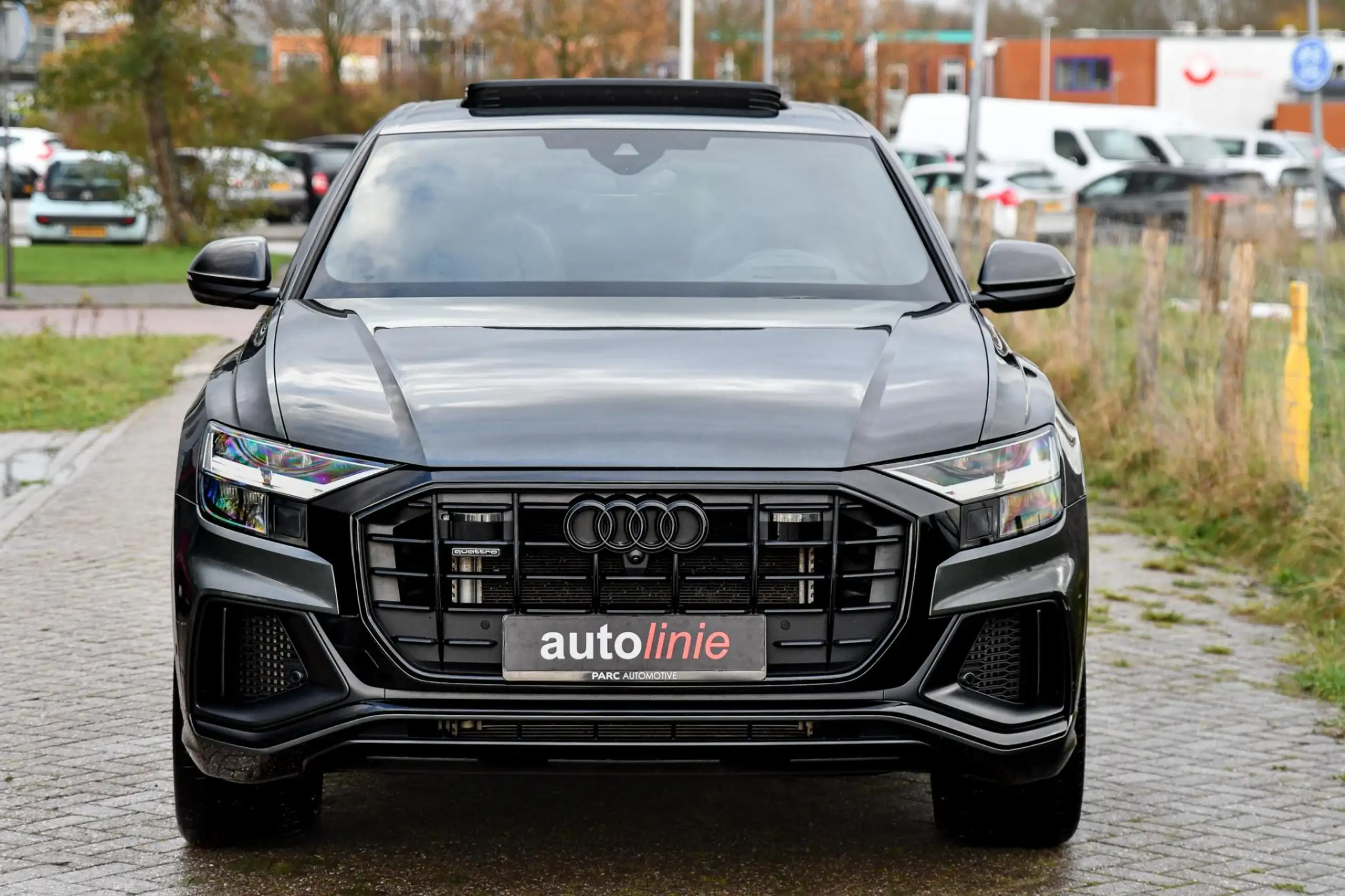 Audi - Q8