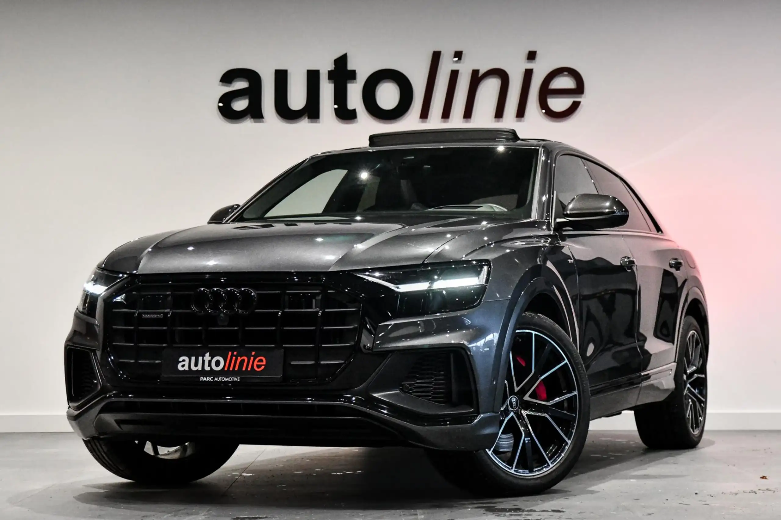 Audi - Q8