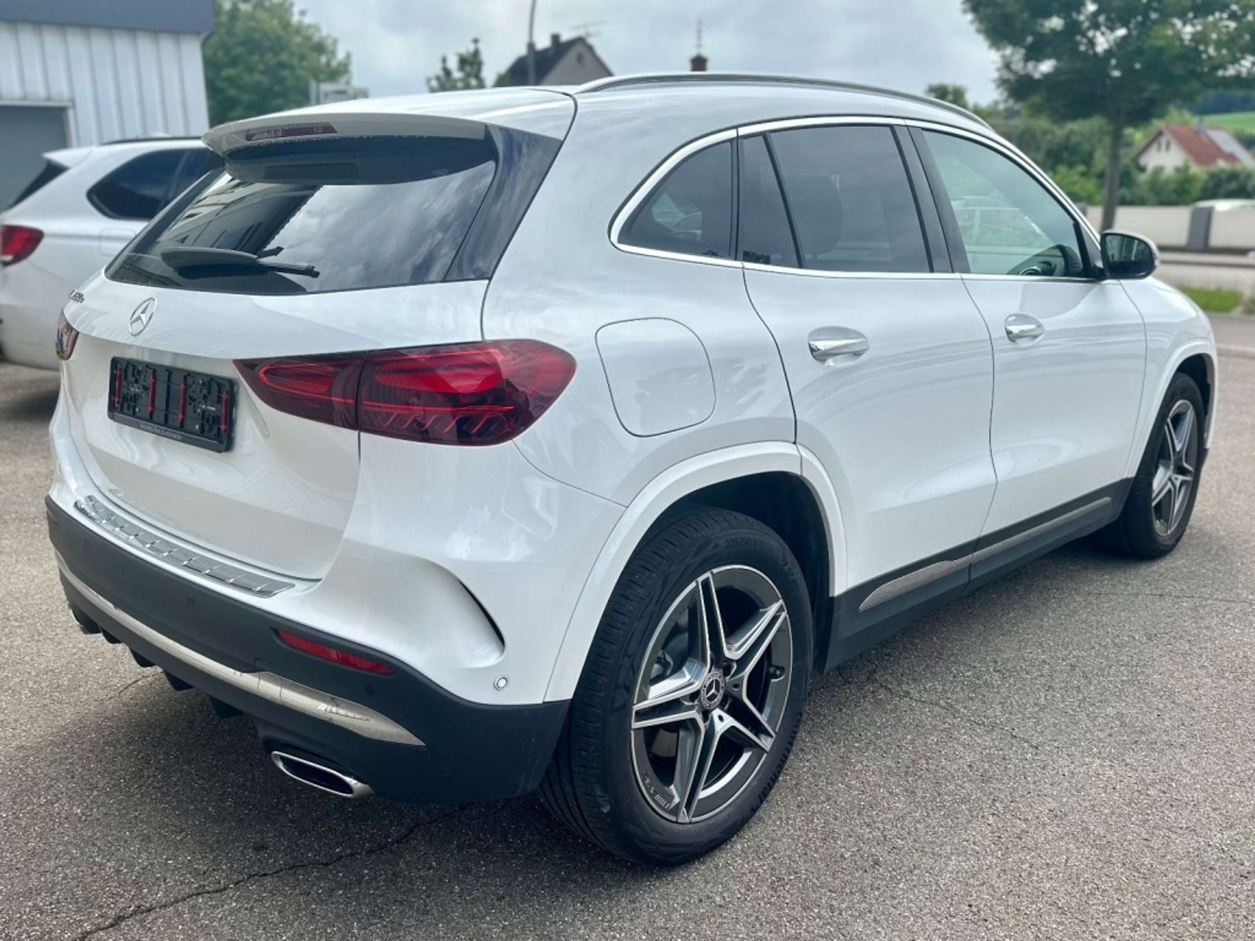 Mercedes-Benz - GLA 250