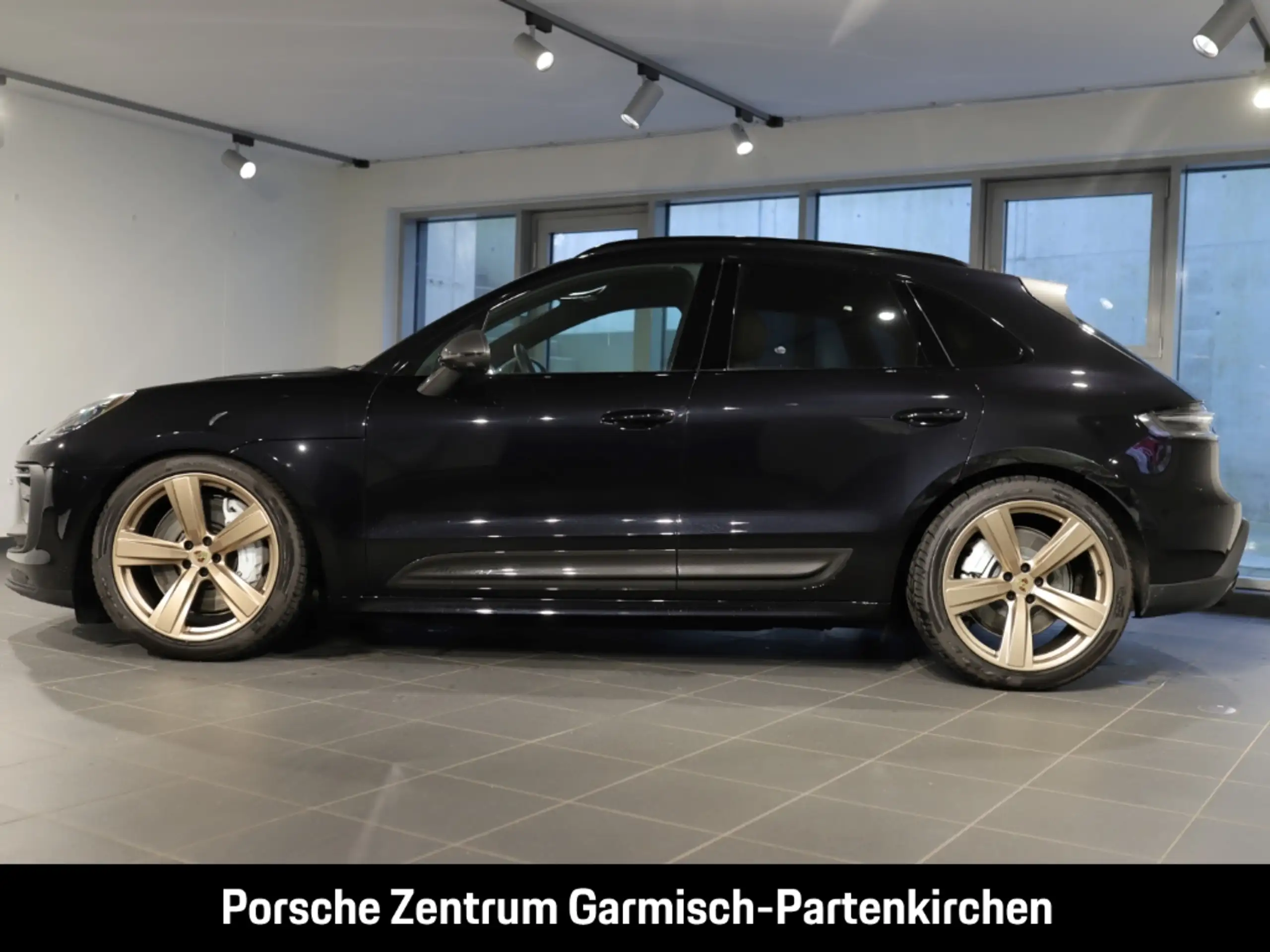 Porsche - Macan