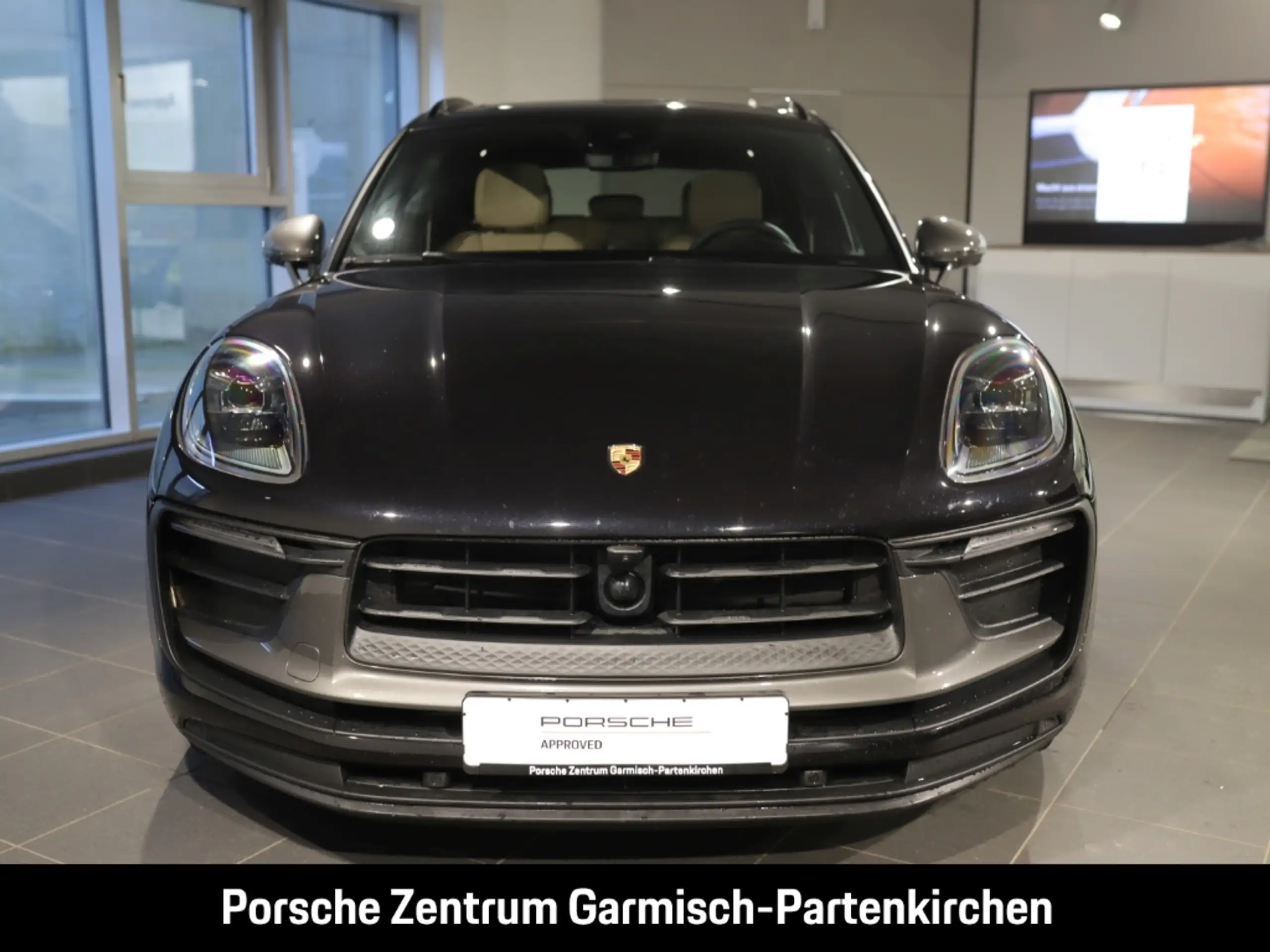 Porsche - Macan