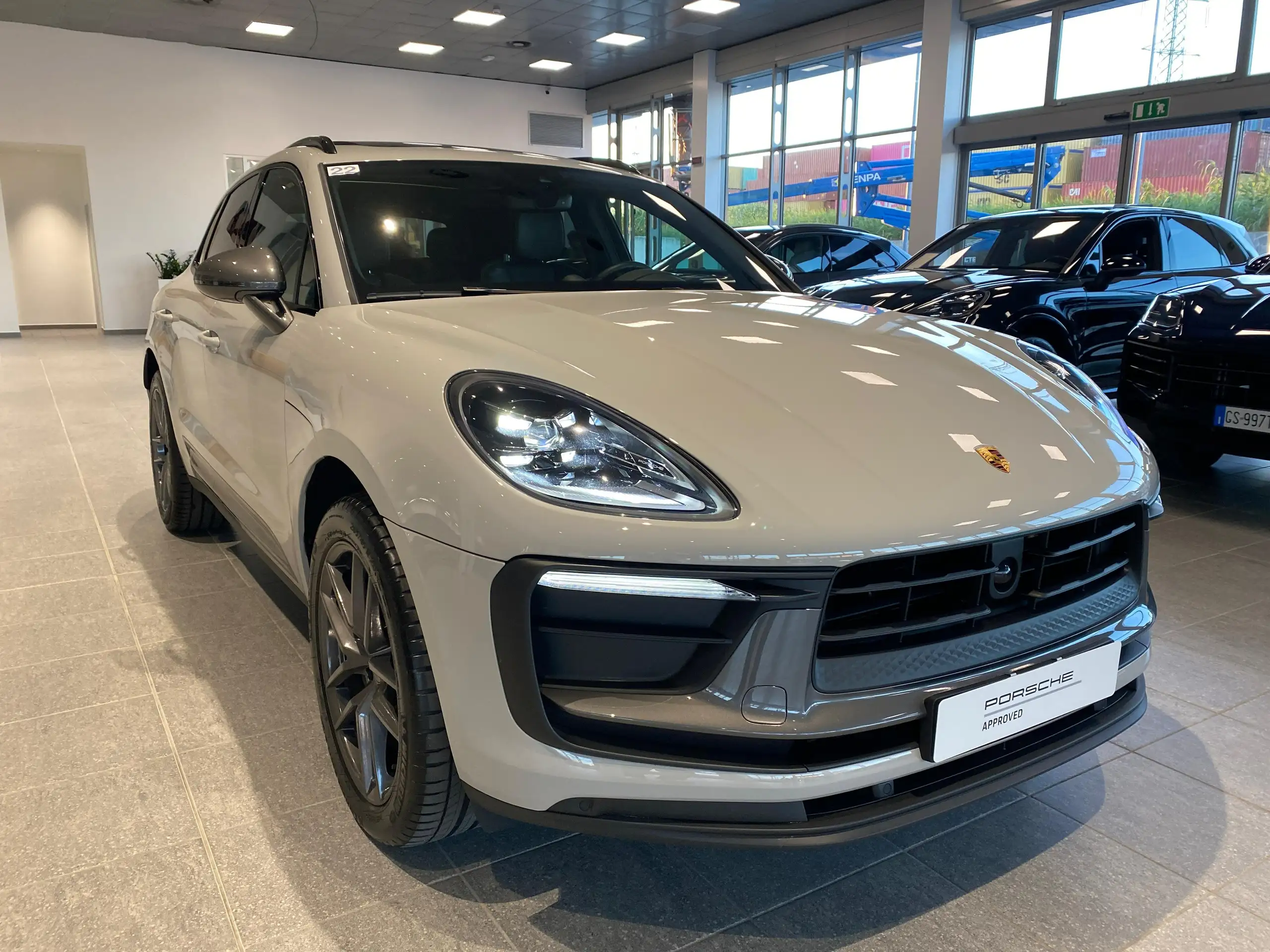 Porsche - Macan