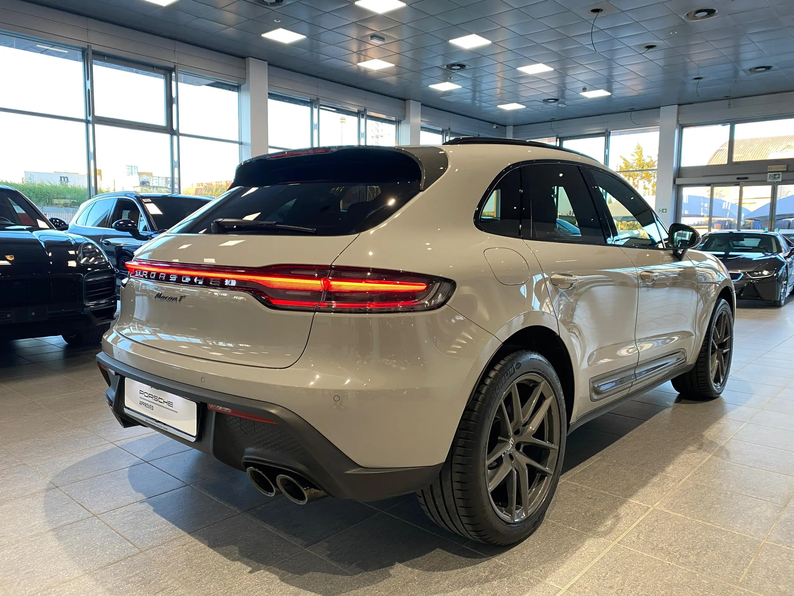 Porsche - Macan