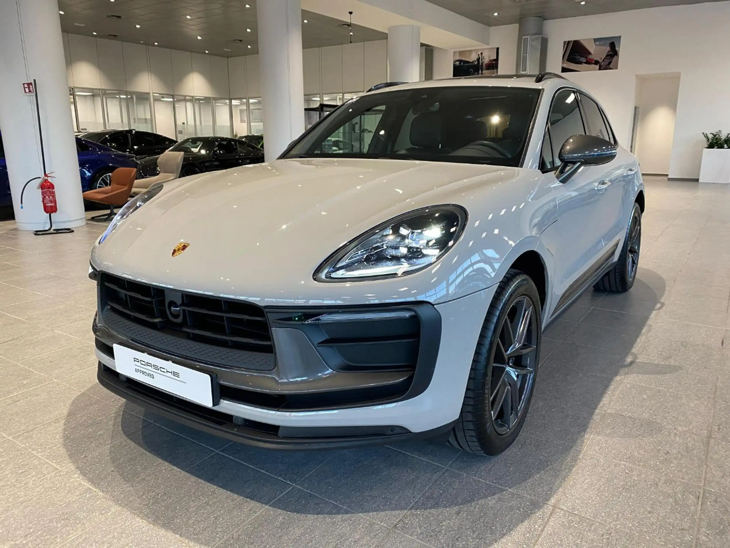 Porsche - Macan