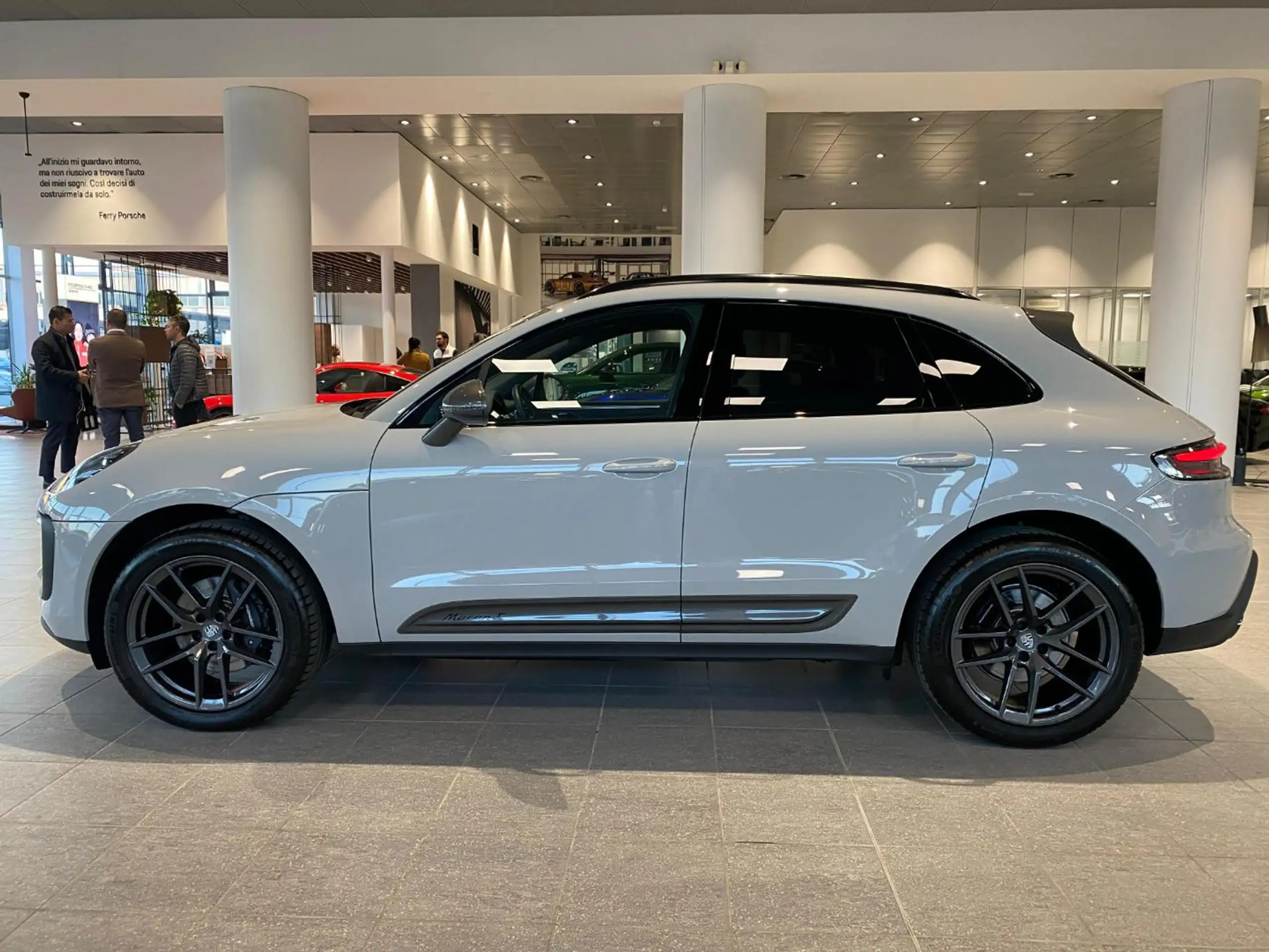 Porsche - Macan