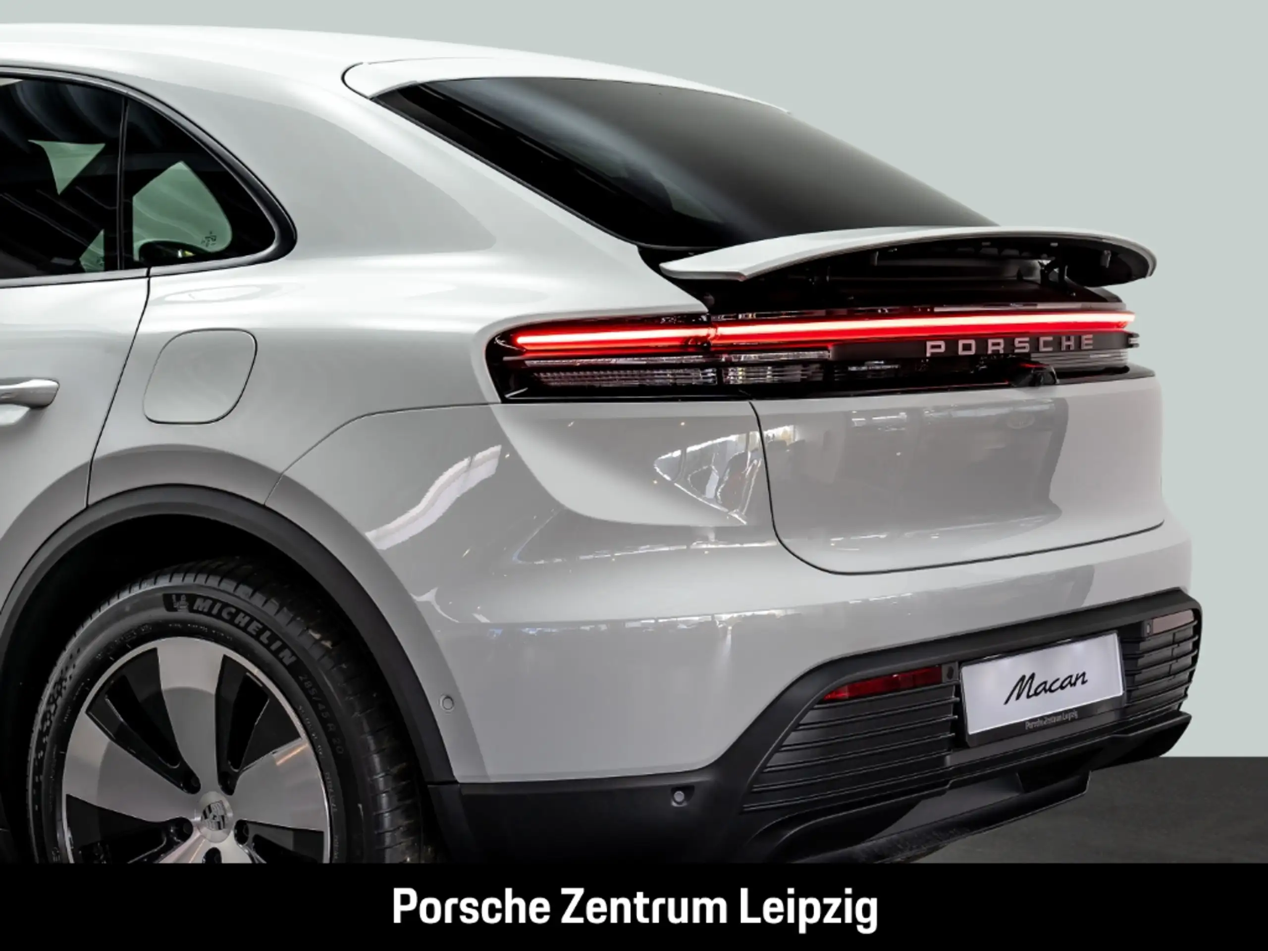 Porsche - Macan