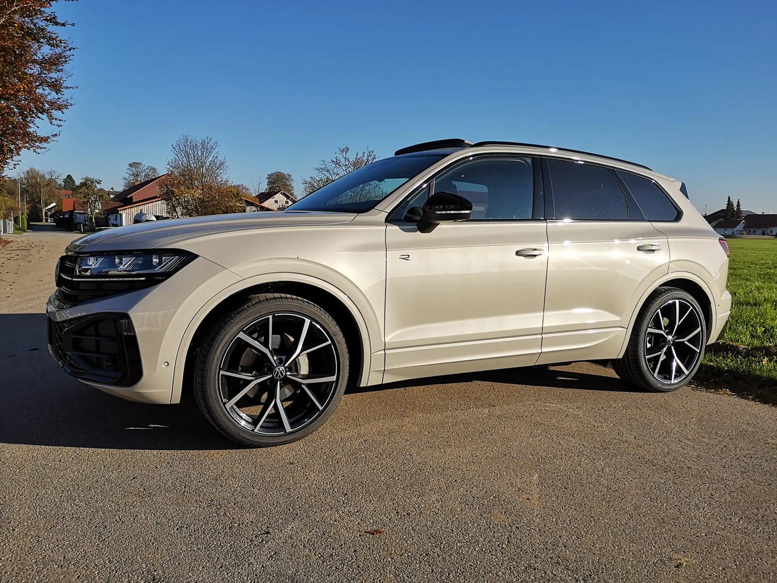 Volkswagen - Touareg