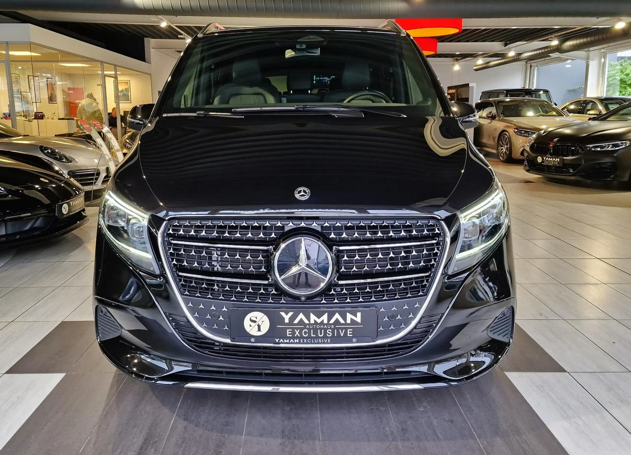 Mercedes-Benz - V 300