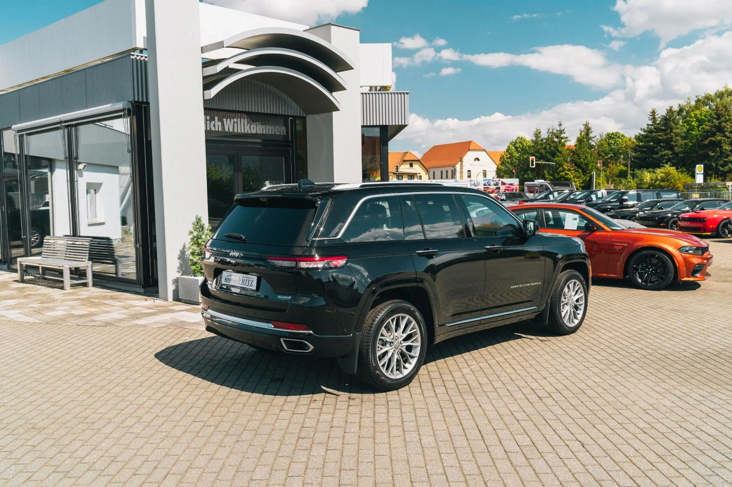 Jeep - Grand Cherokee