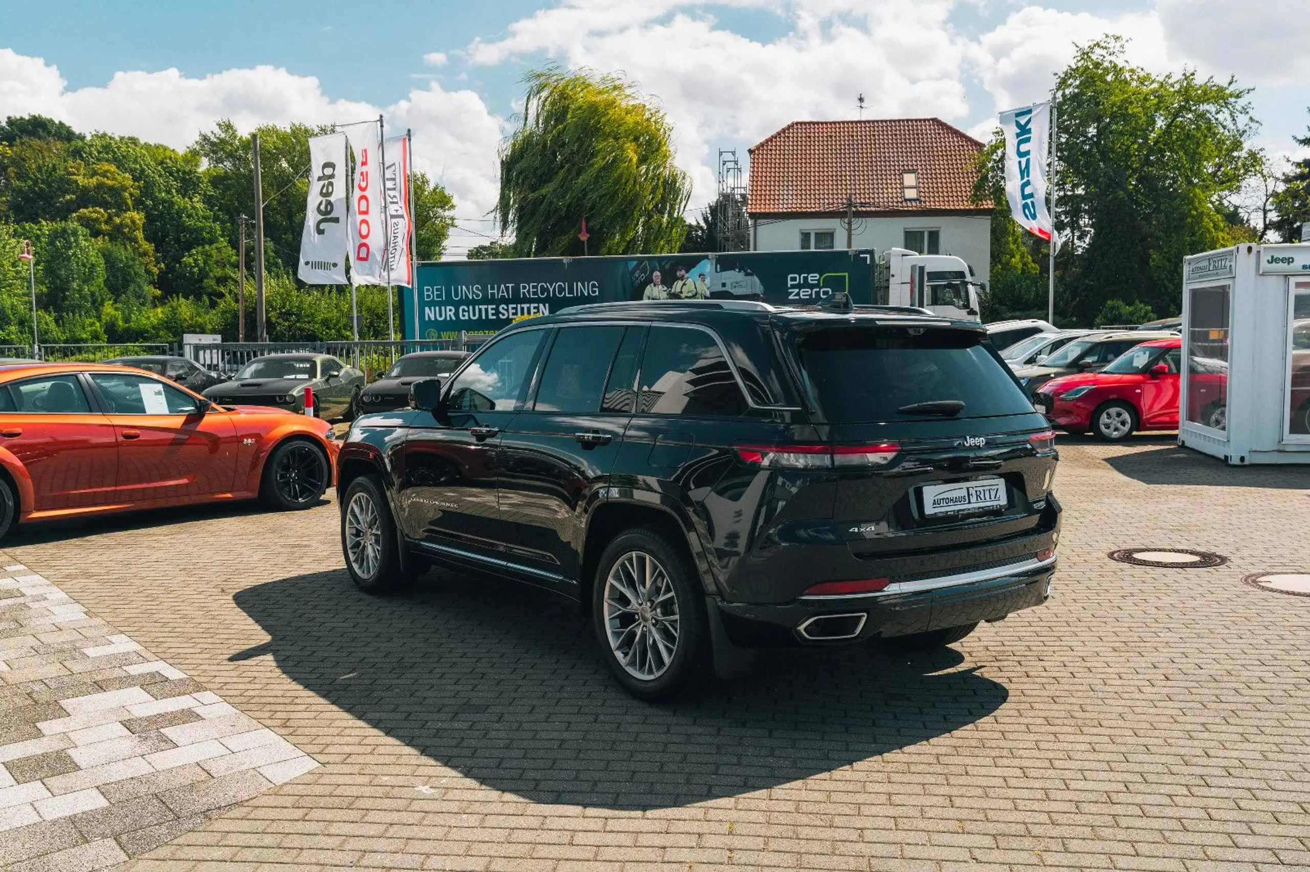 Jeep - Grand Cherokee