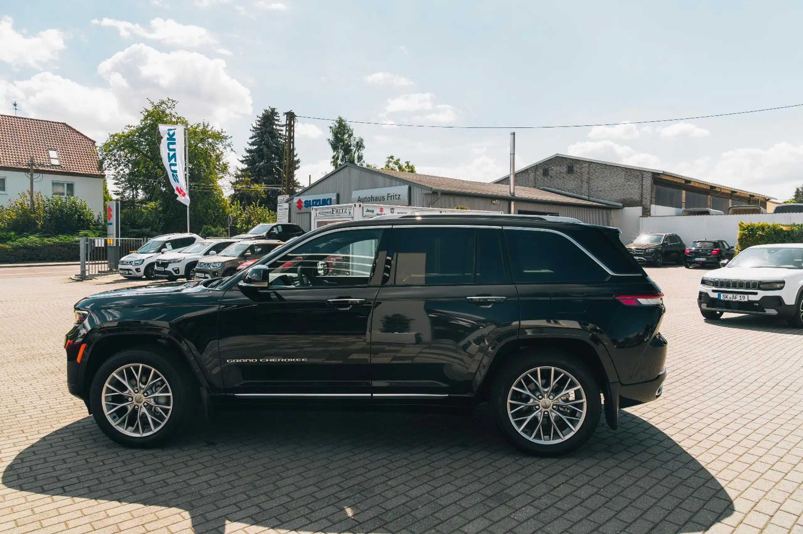 Jeep - Grand Cherokee