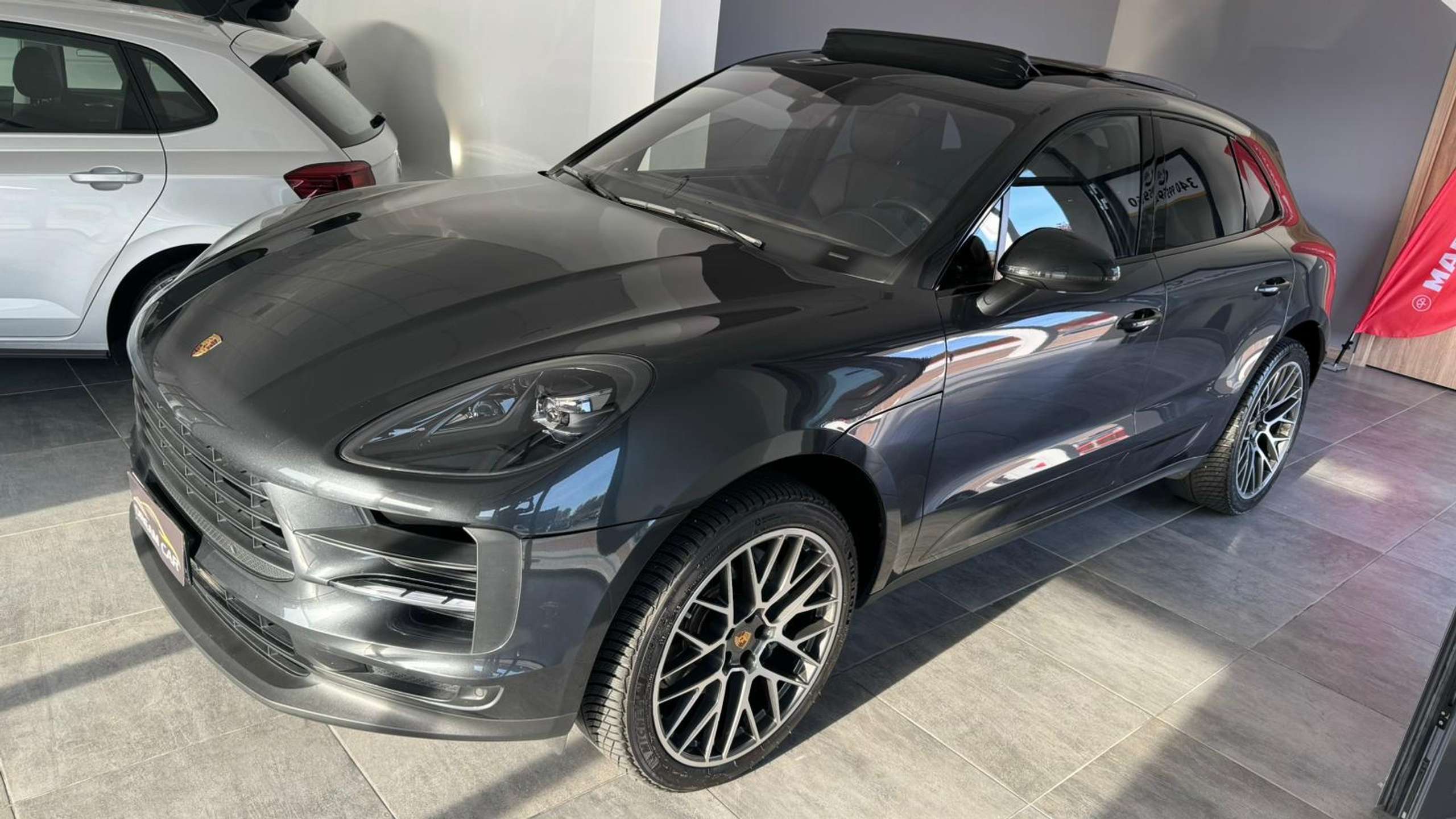 Porsche - Macan