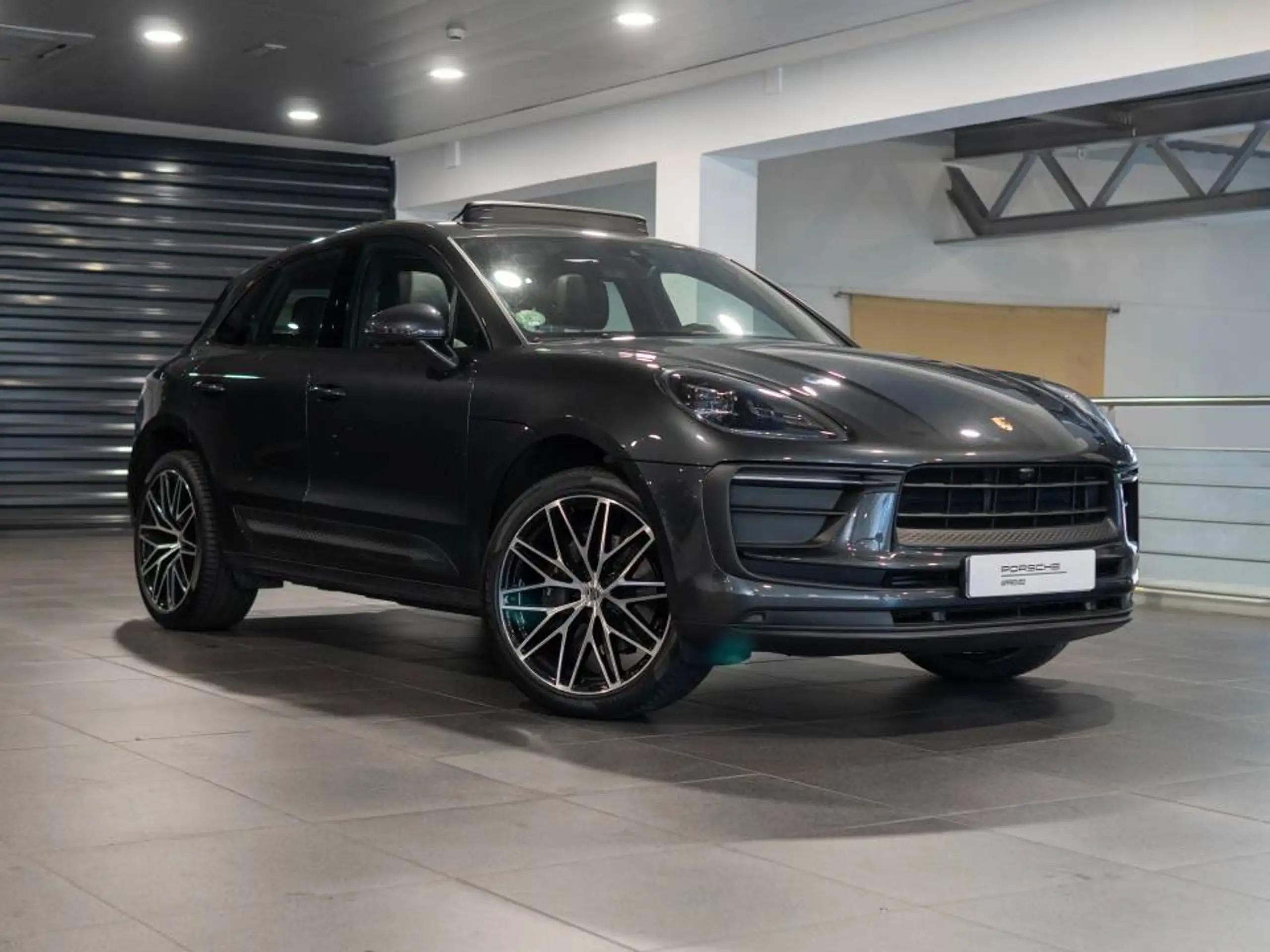 Porsche - Macan