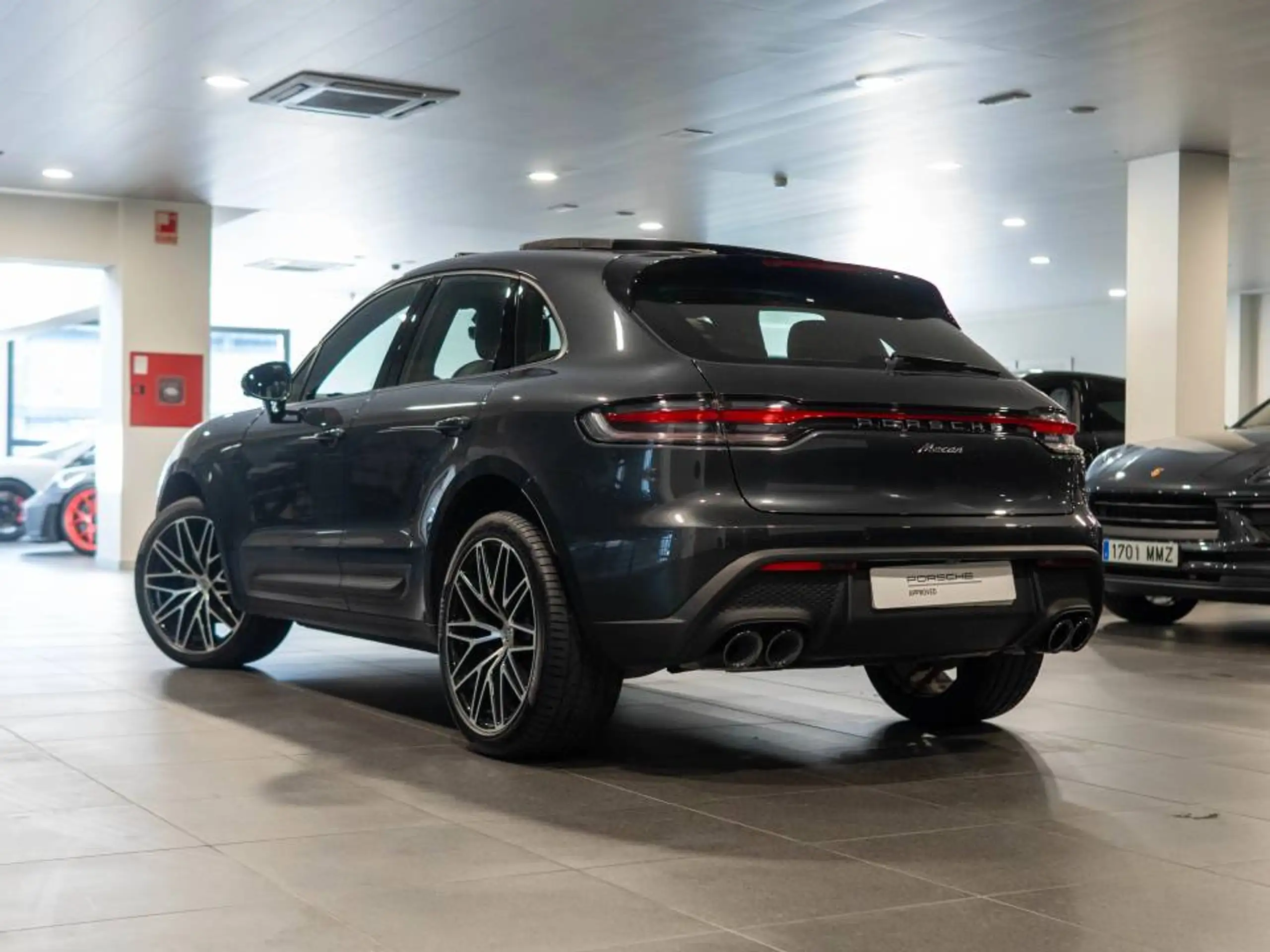 Porsche - Macan