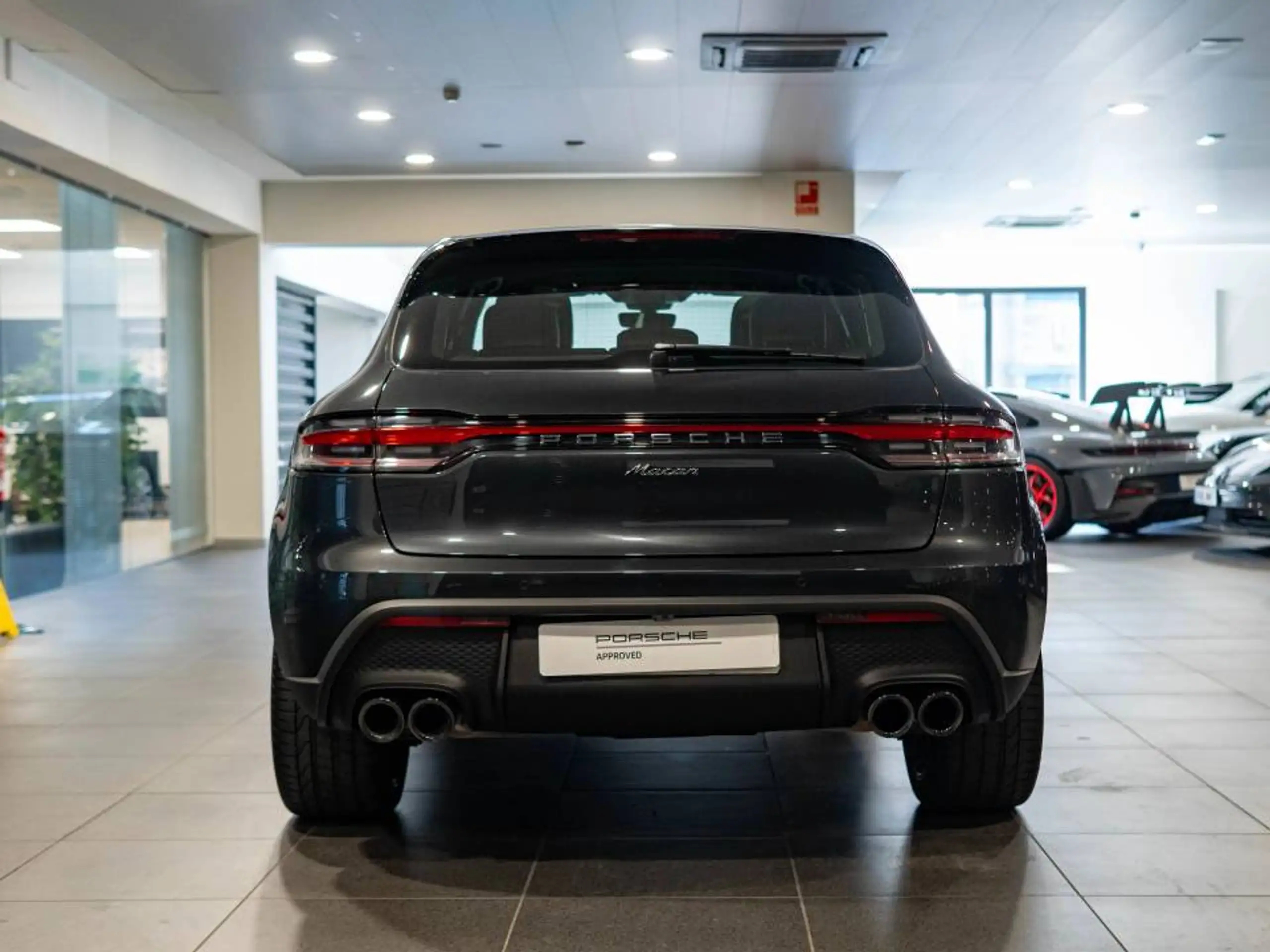 Porsche - Macan