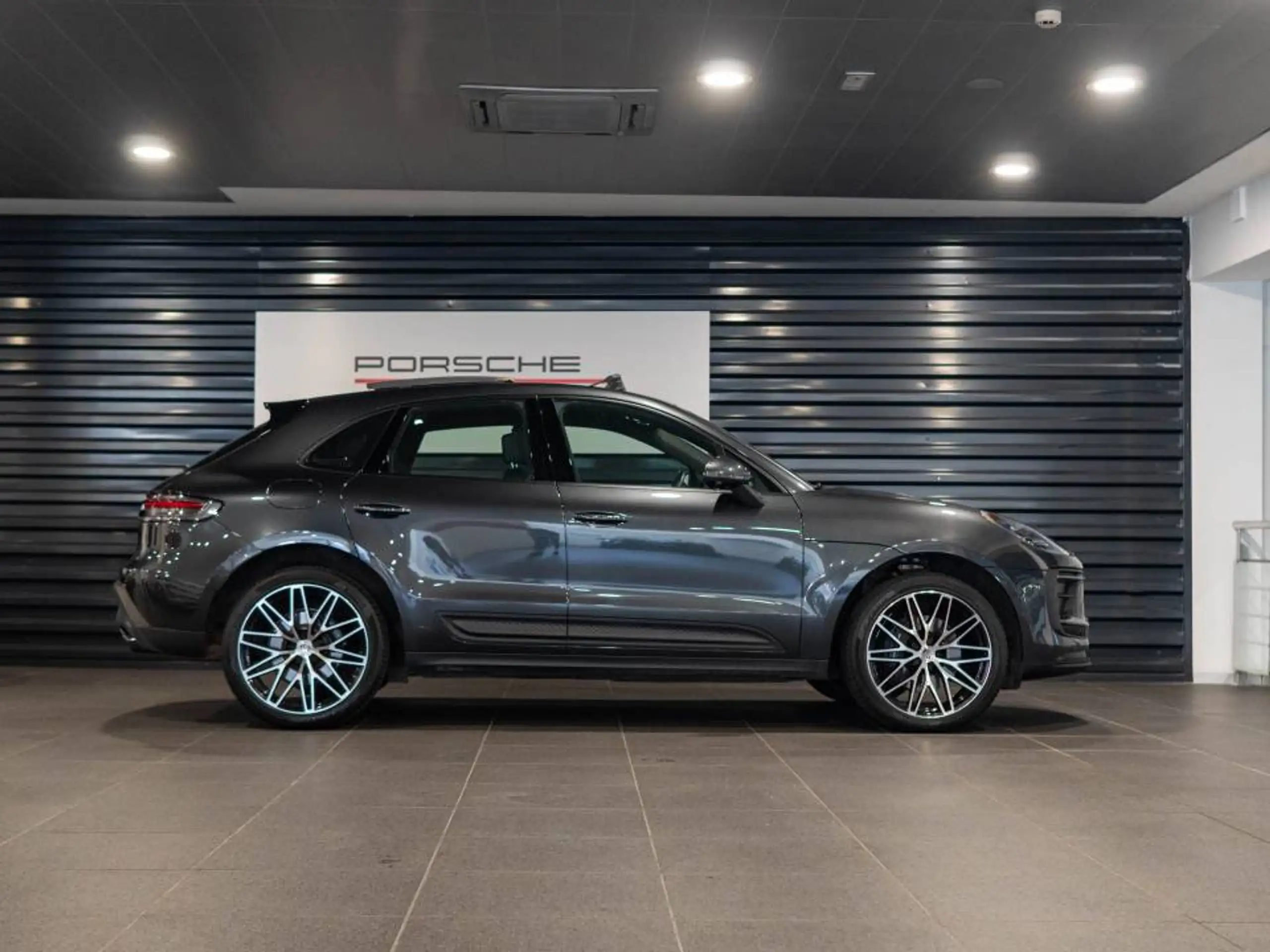 Porsche - Macan