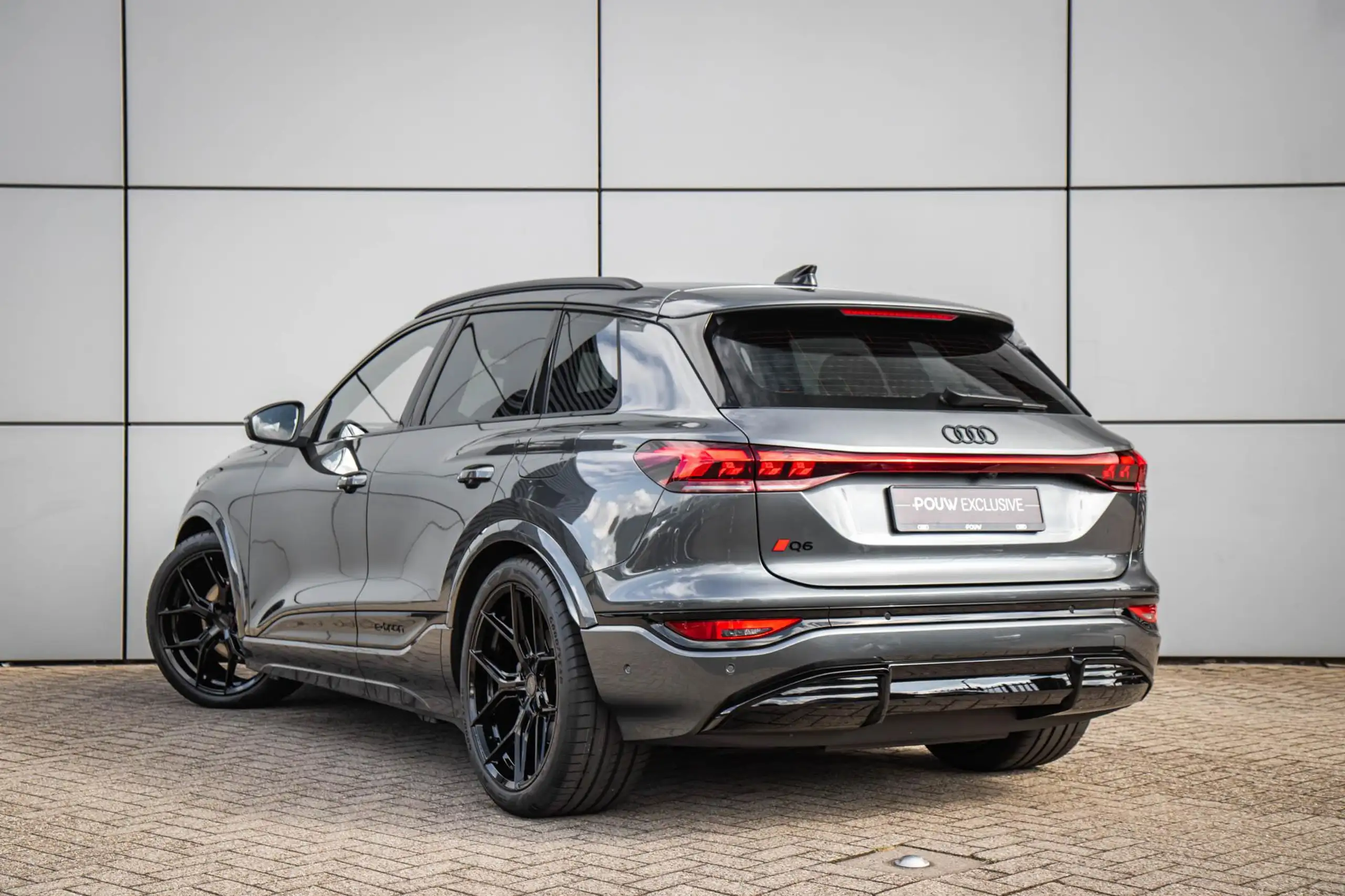 Audi - Q6