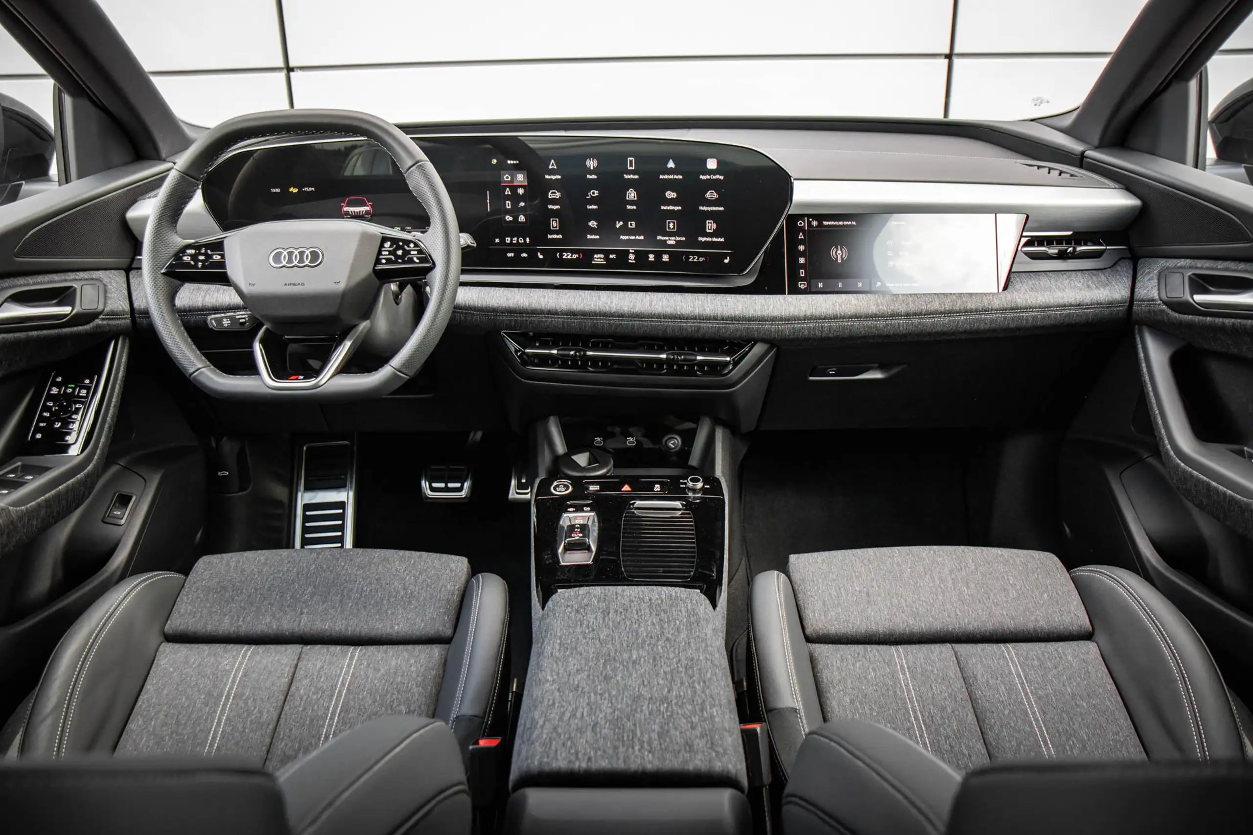 Audi - Q6