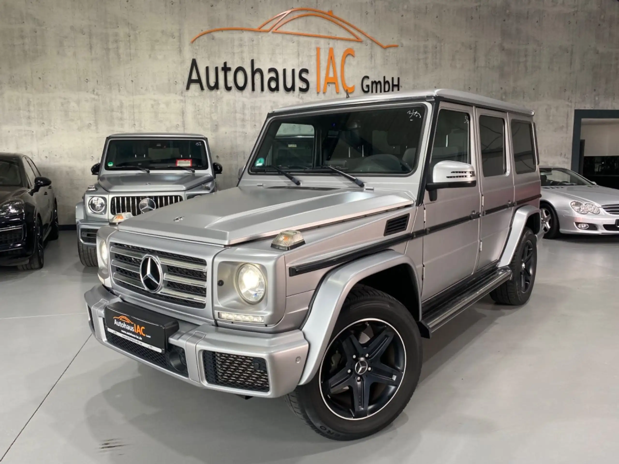 Mercedes-Benz - G 500