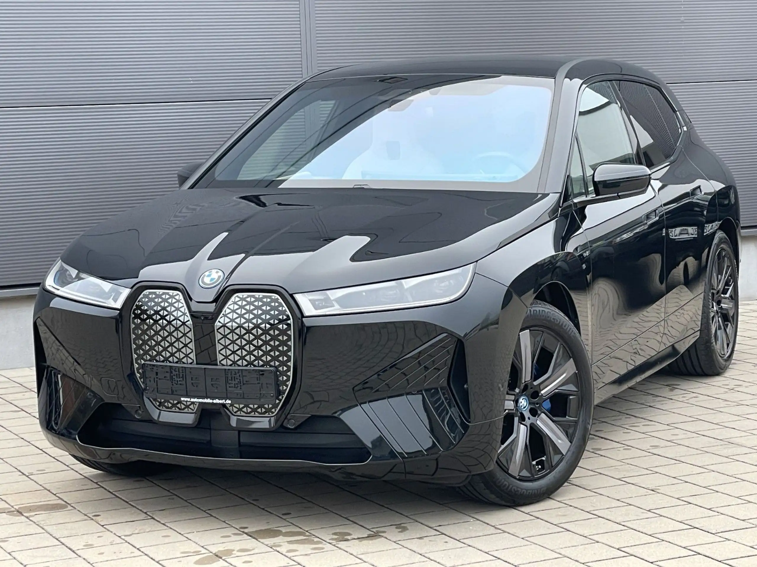 BMW - iX