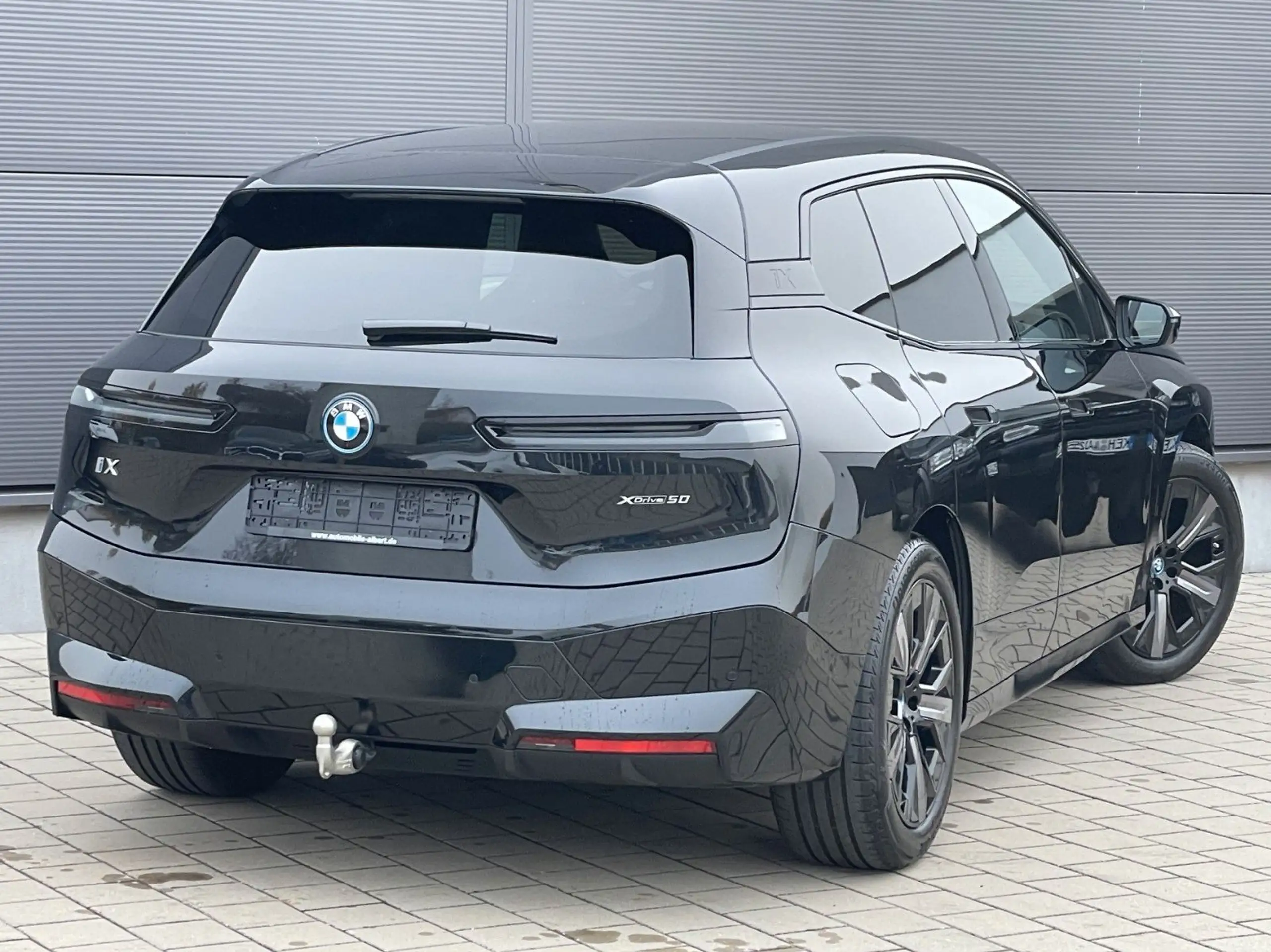 BMW - iX