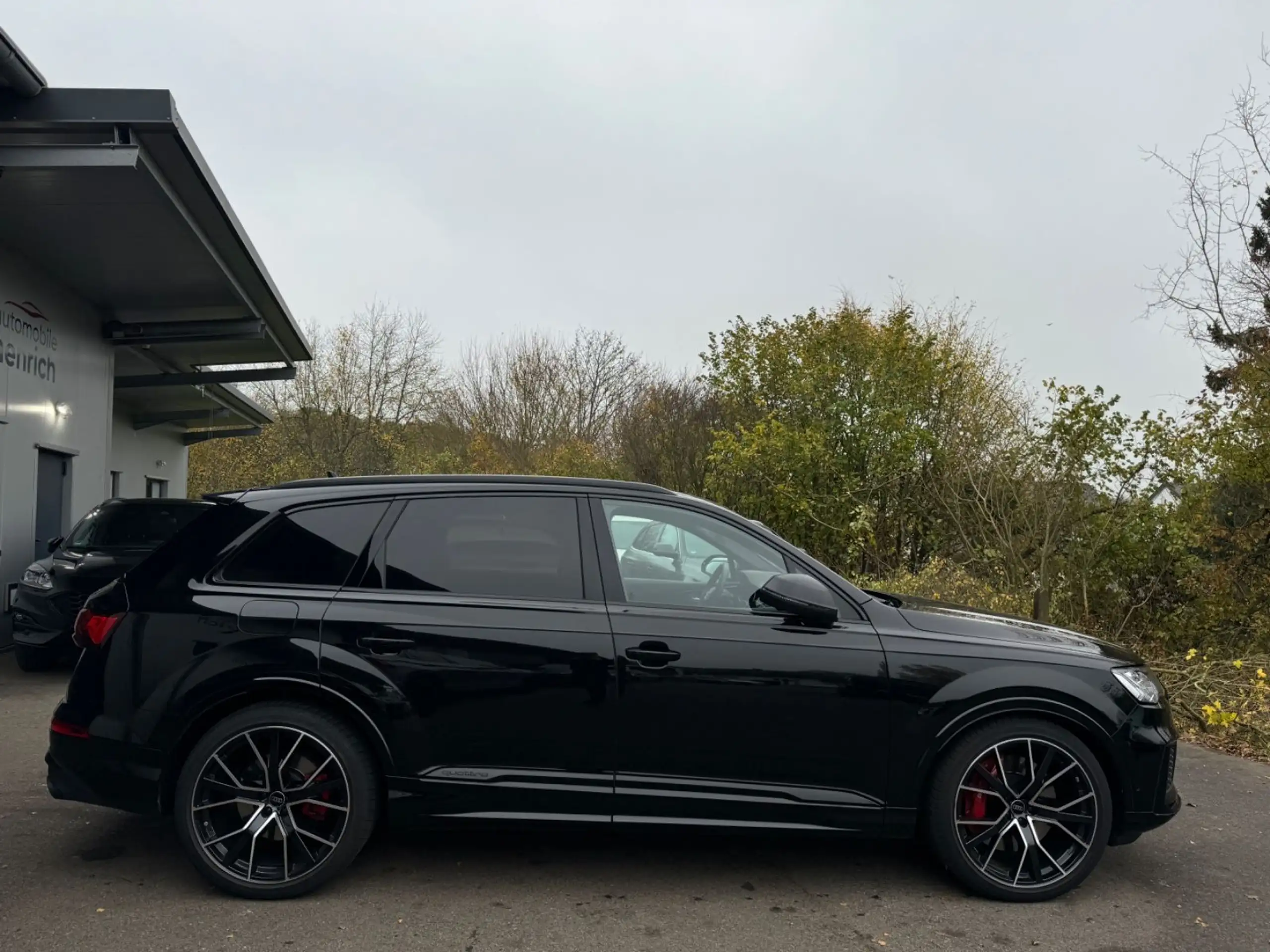 Audi - SQ7