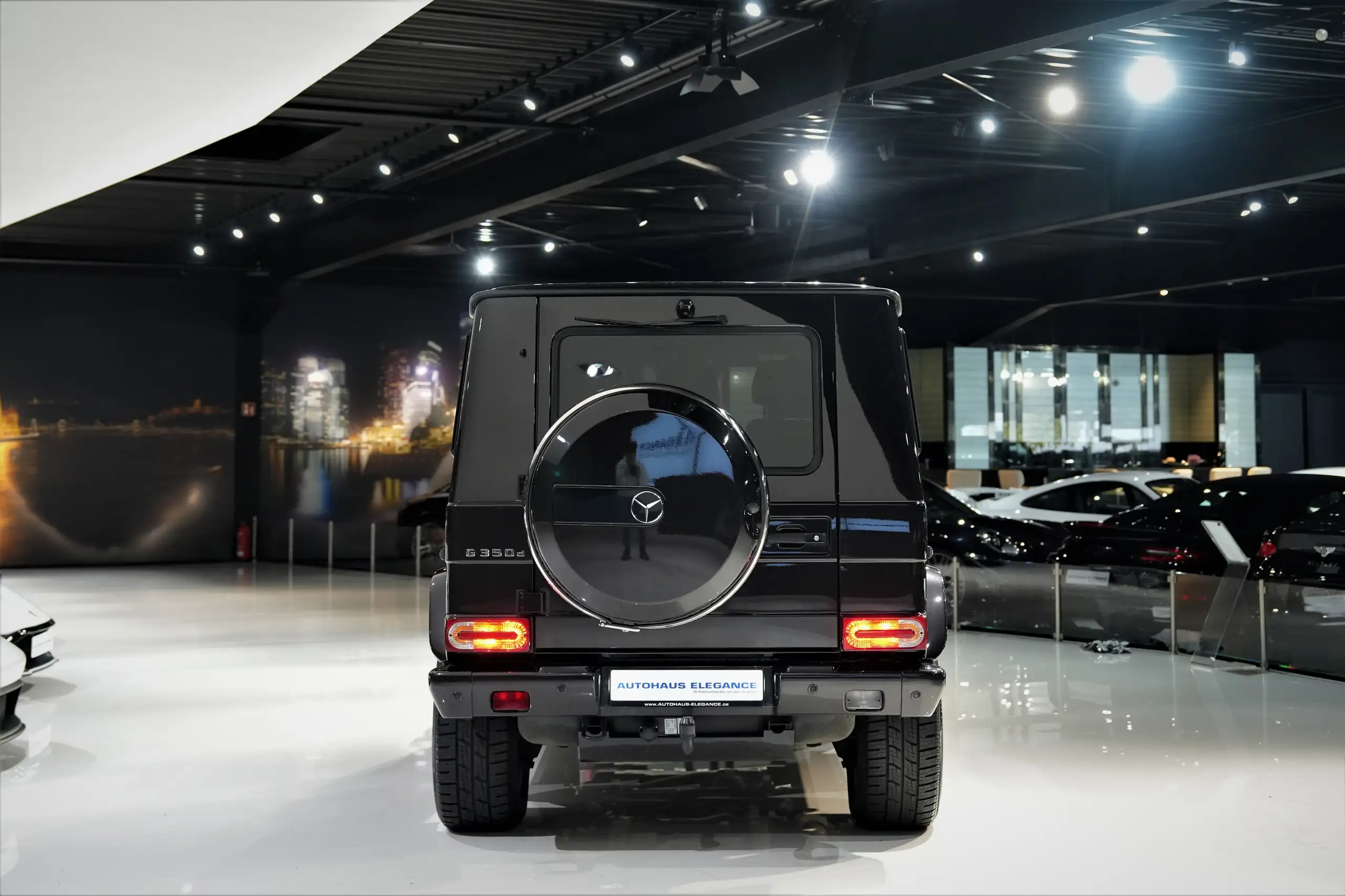 Mercedes-Benz - G 350