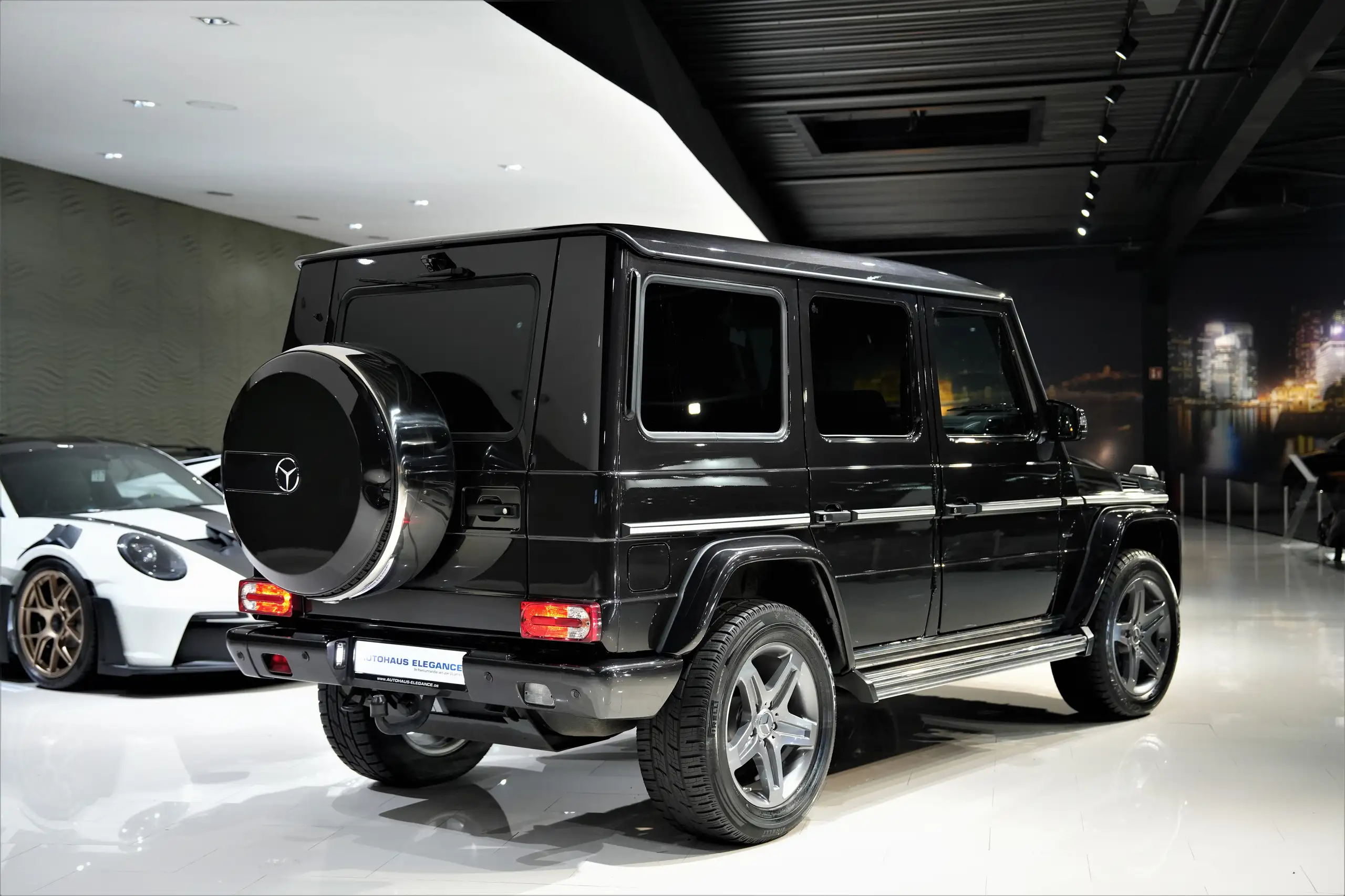 Mercedes-Benz - G 350