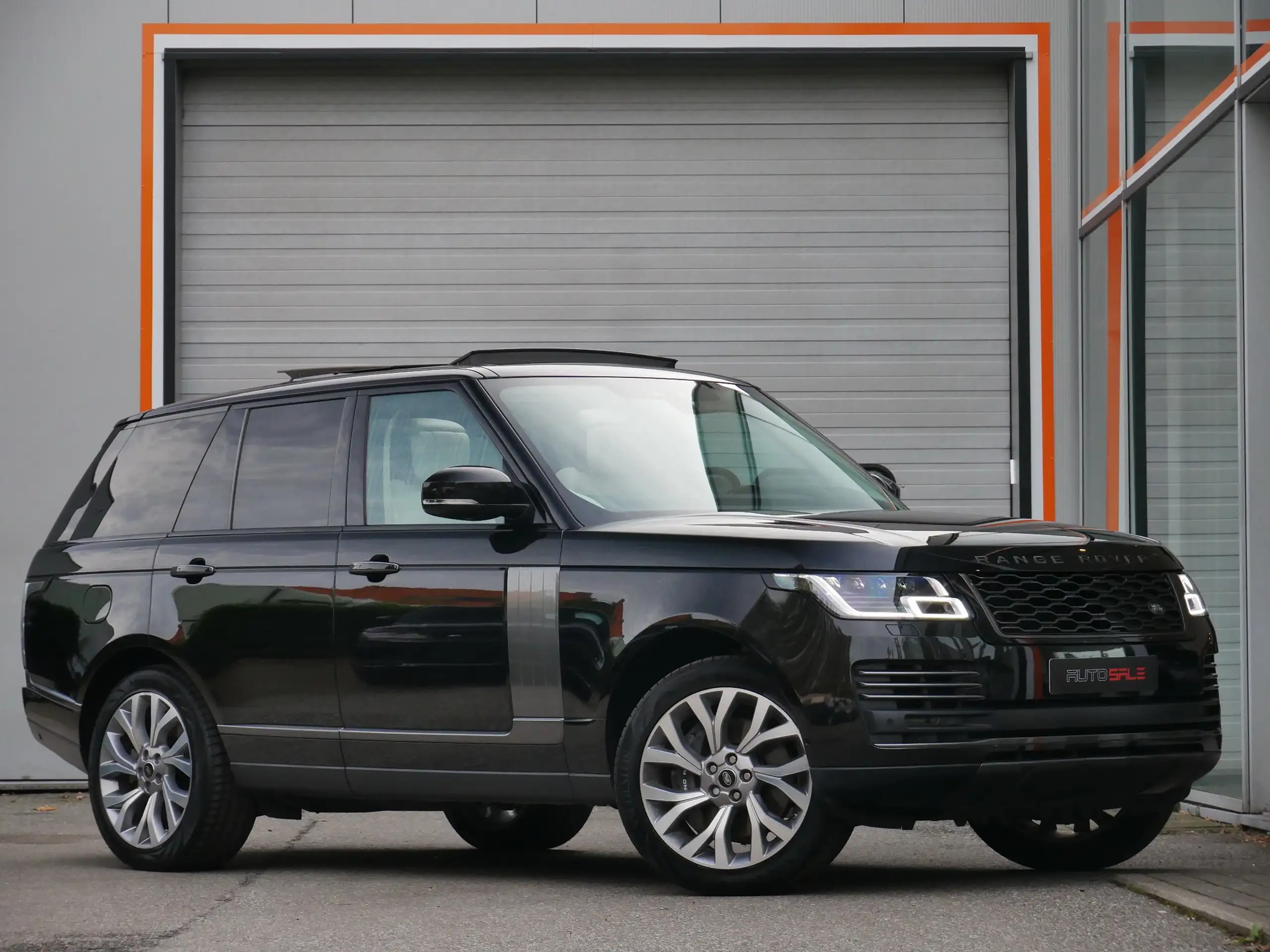 Land Rover - Range Rover