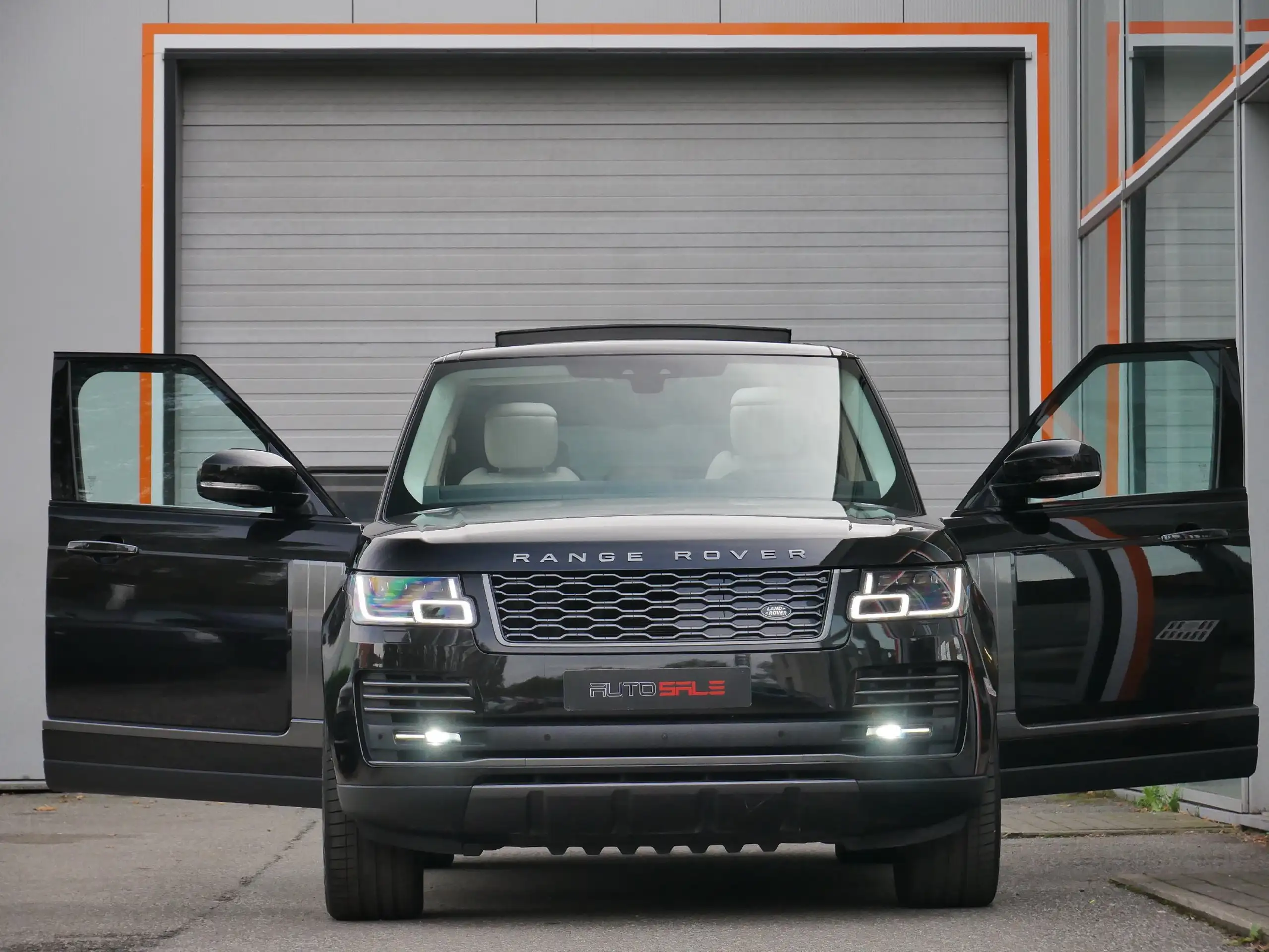 Land Rover - Range Rover