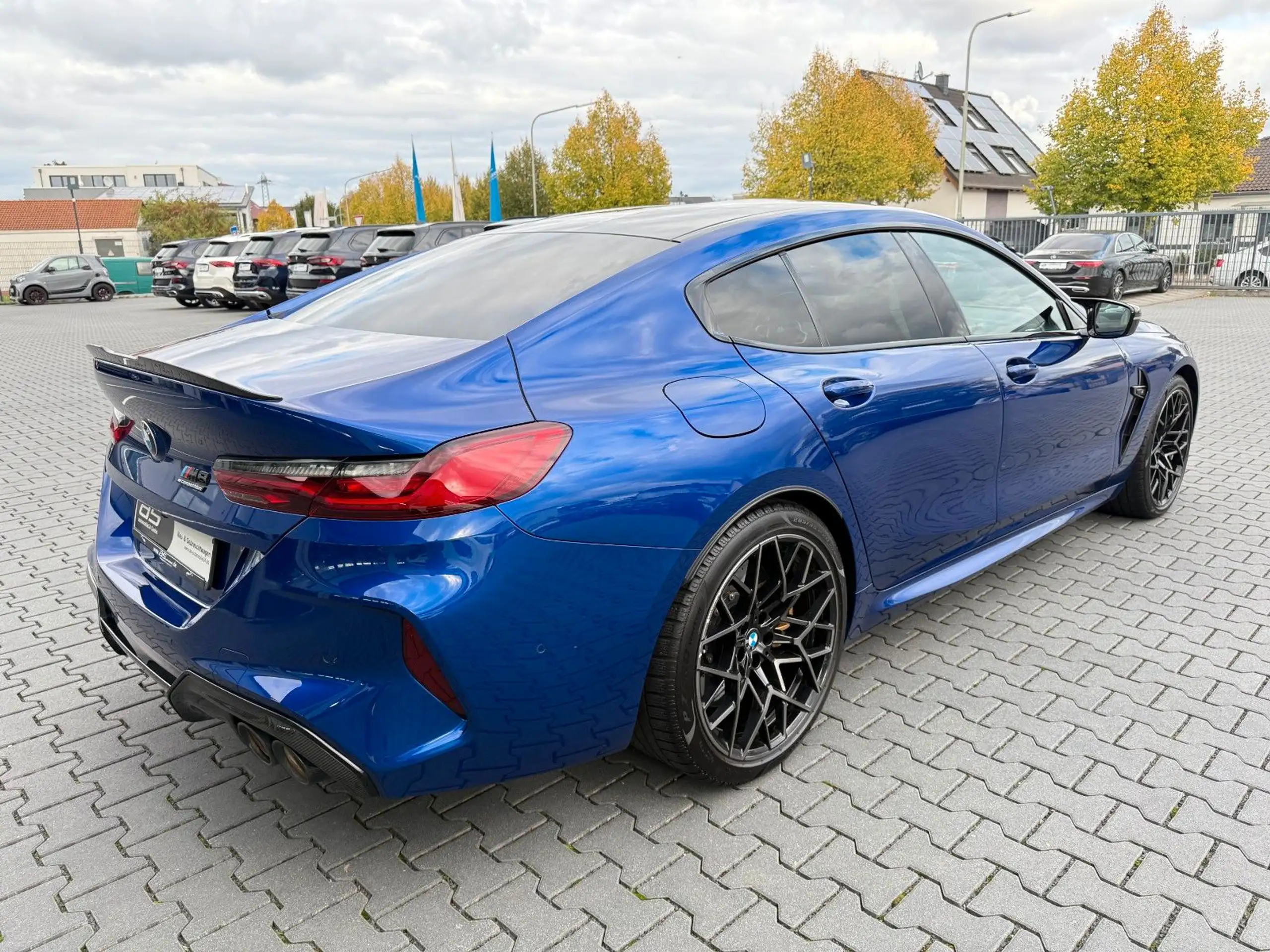 BMW - M8