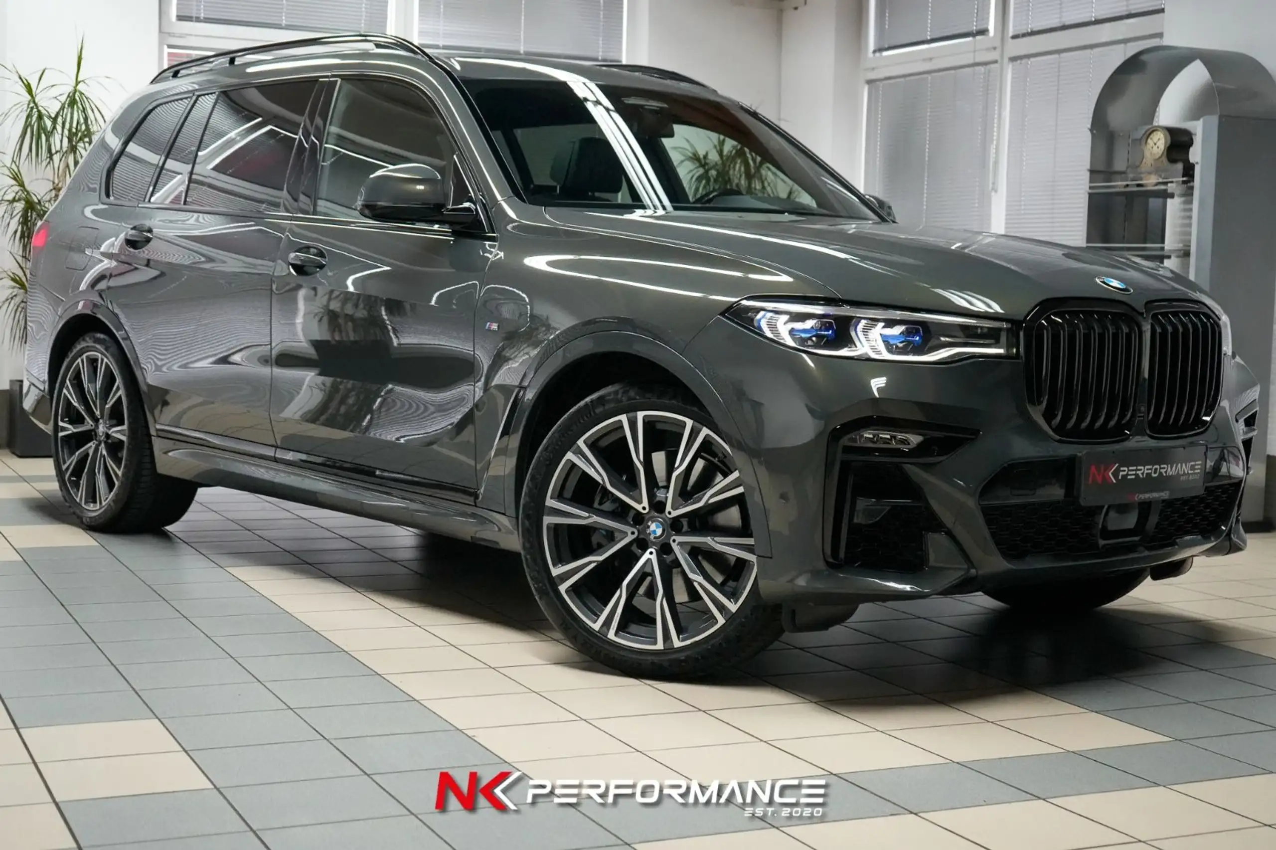 BMW - X7