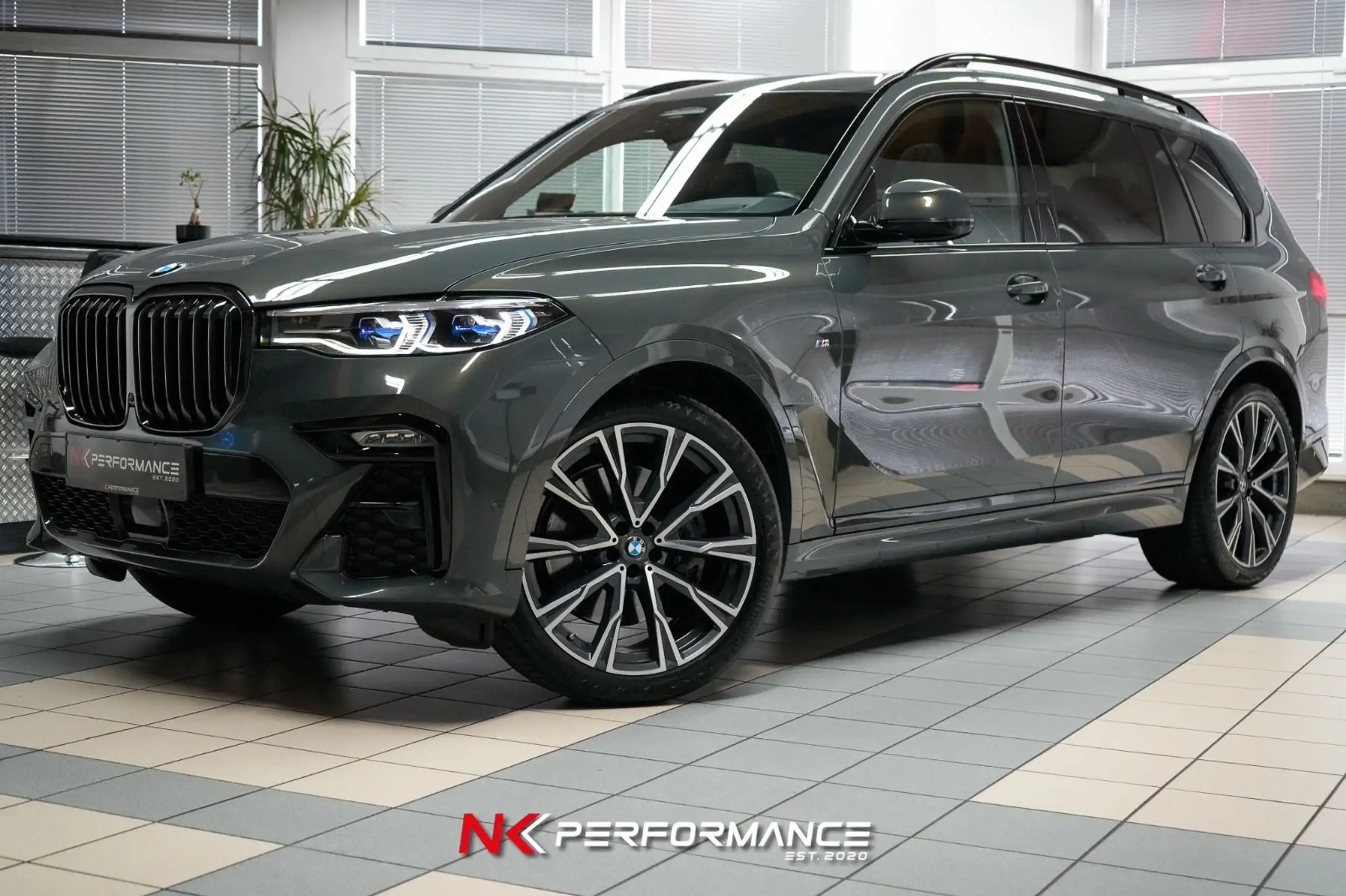 BMW - X7