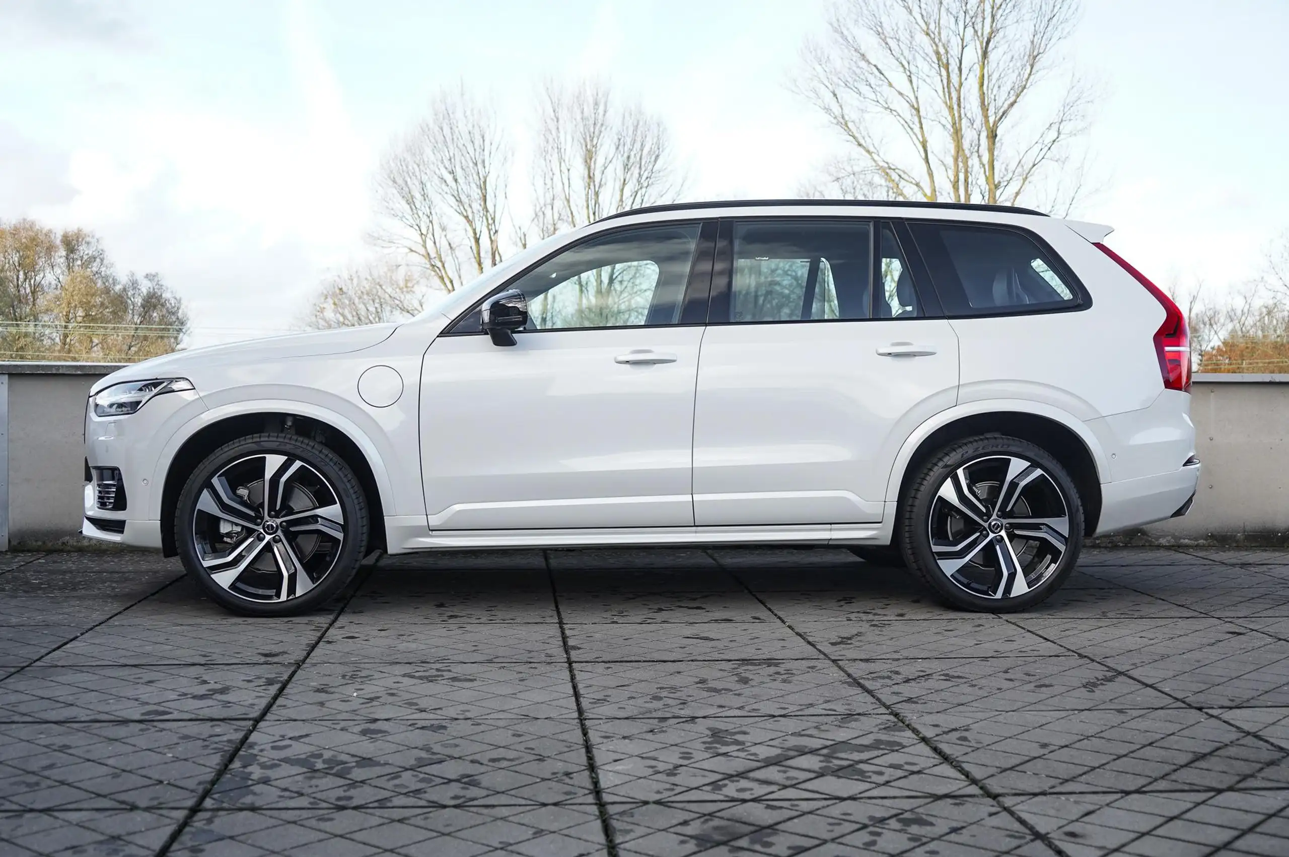 Volvo - XC90