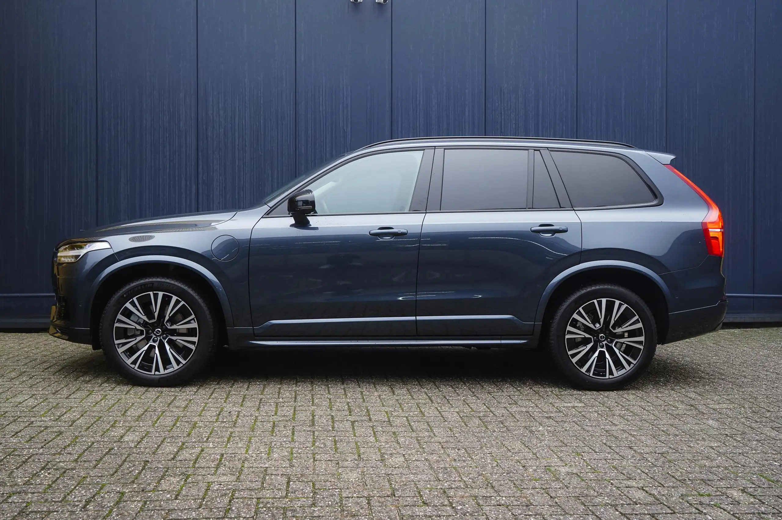 Volvo - XC90